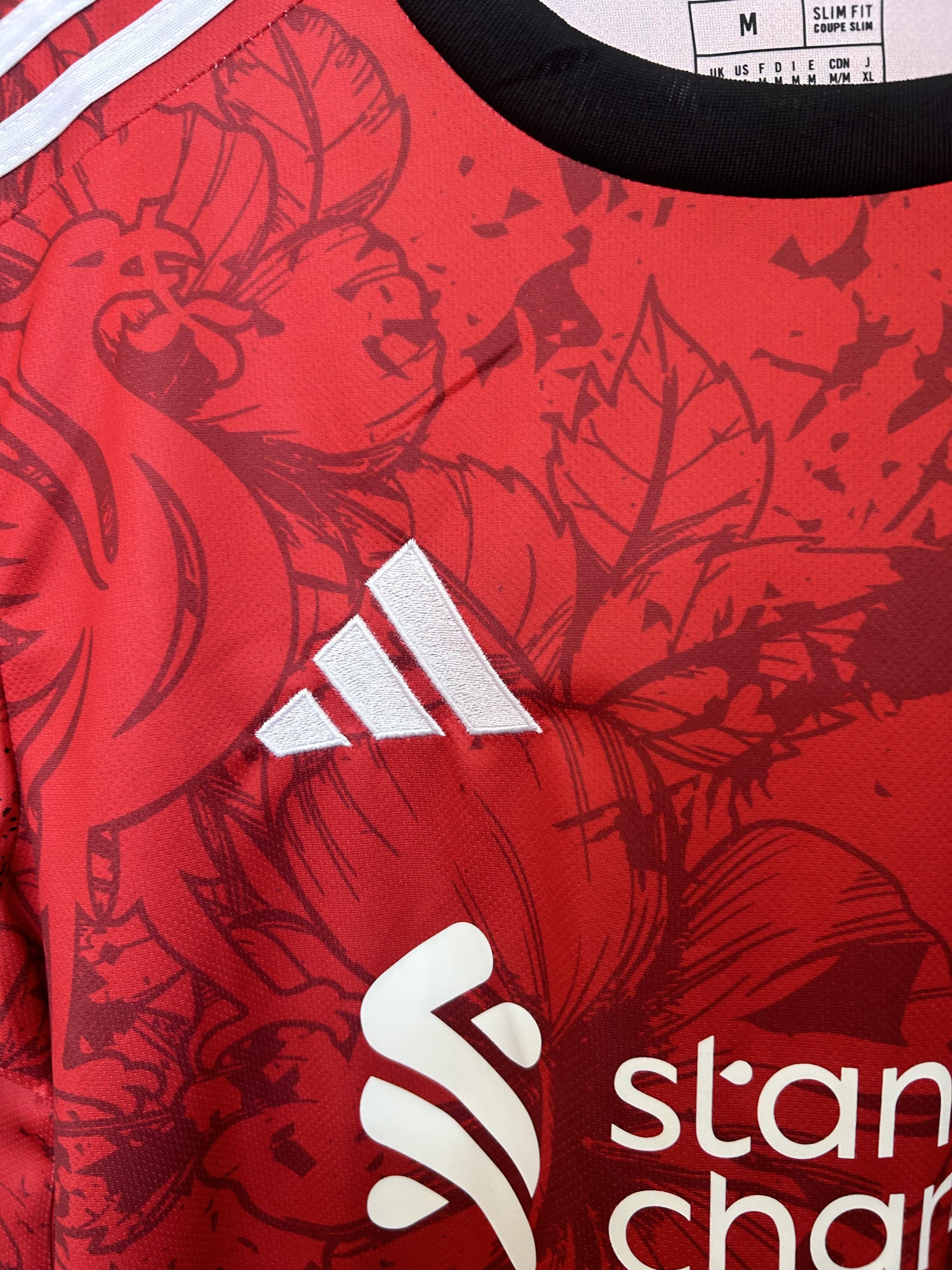 Liverpool „Crimson Talon“ Sondertrikot