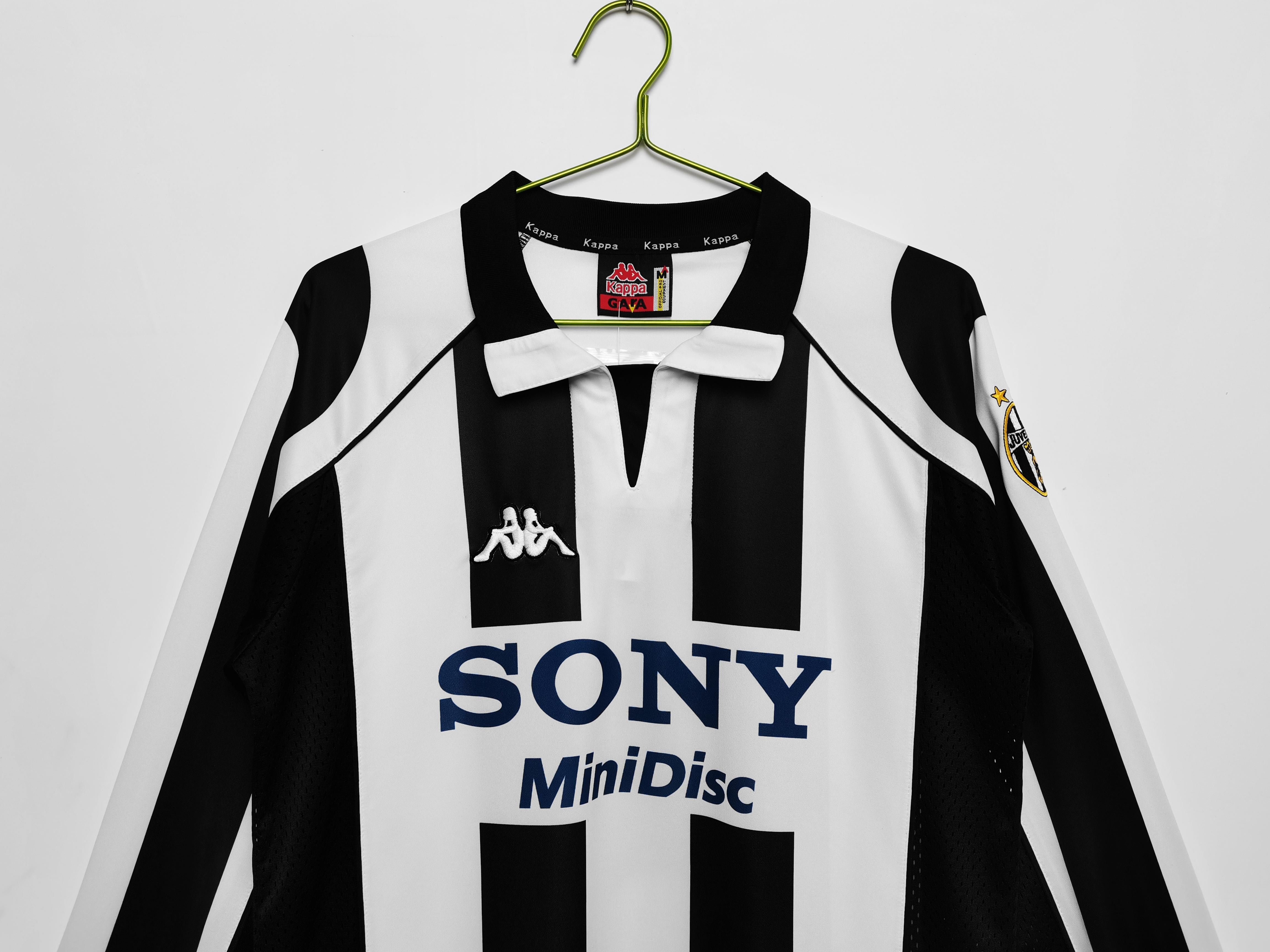 Juventus 1997-1998 Kit Casa Manica Lunga