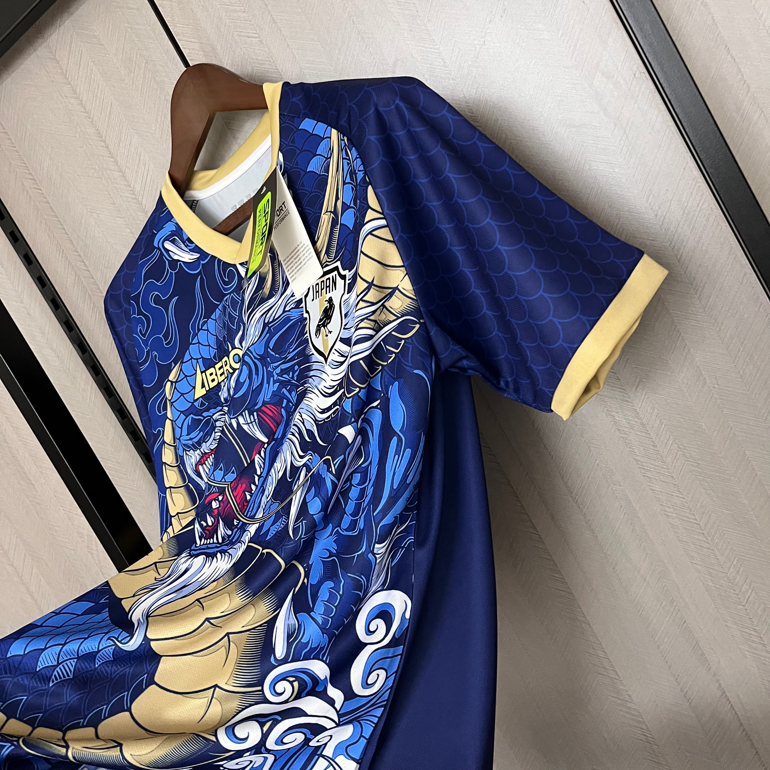 Giappone 24-25 | Kit concettuale terzo Blue Dragon