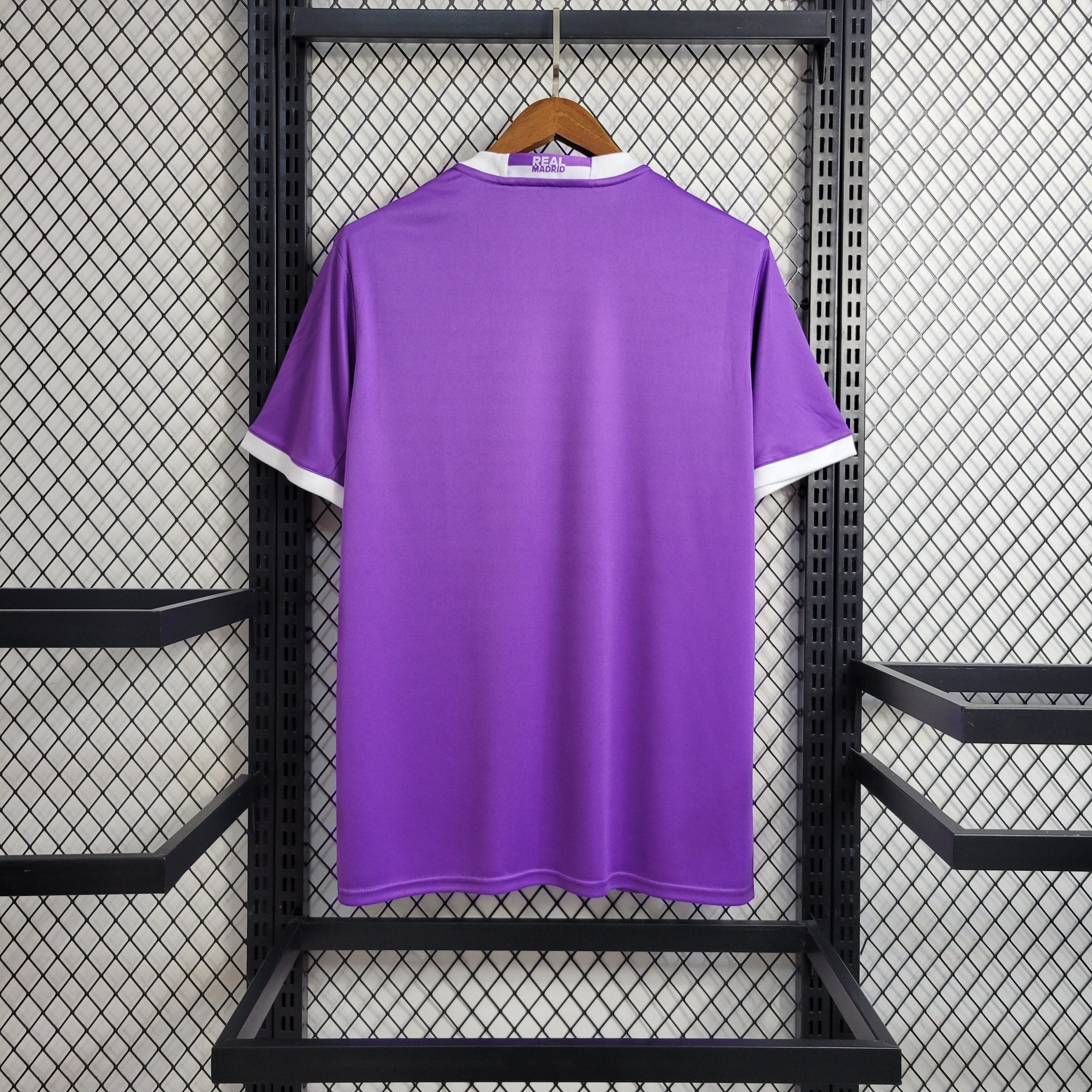 2016/2017 Real Madrid Auswärts Retro-Trikot Lila