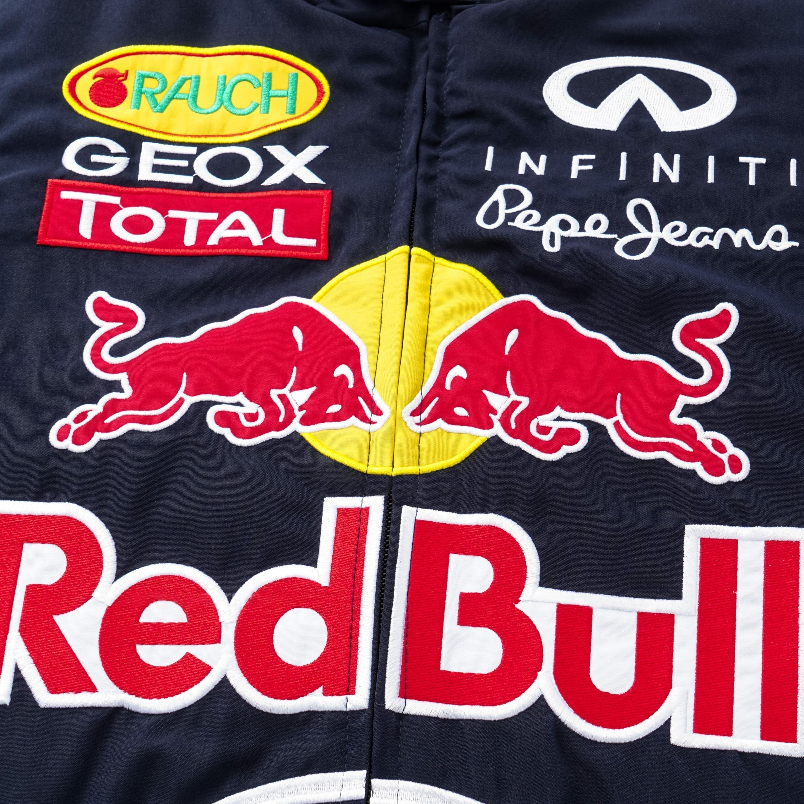 Red Bull Racing F1 Team Jacke - Marineblaue Motorsport Bomberjacke mit bestickten Sponsoren