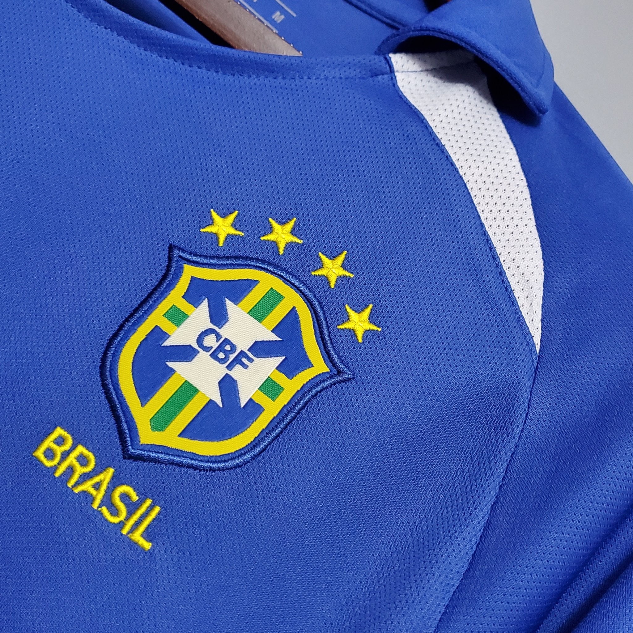 Camiseta retro visitante Brasil 2002