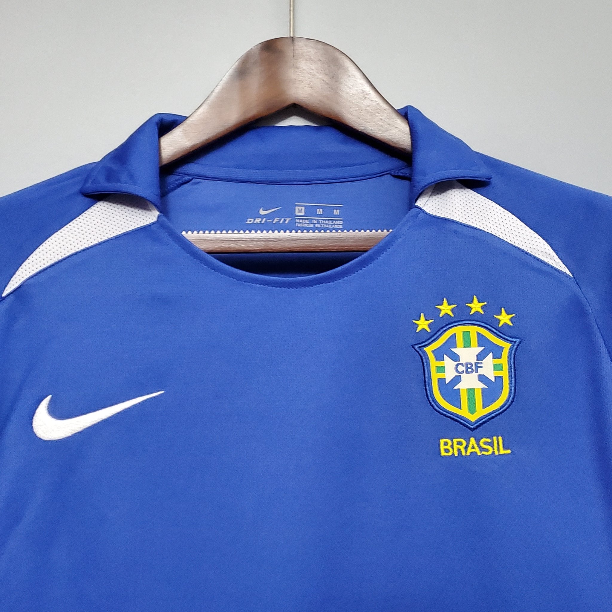 Camiseta retro visitante Brasil 2002