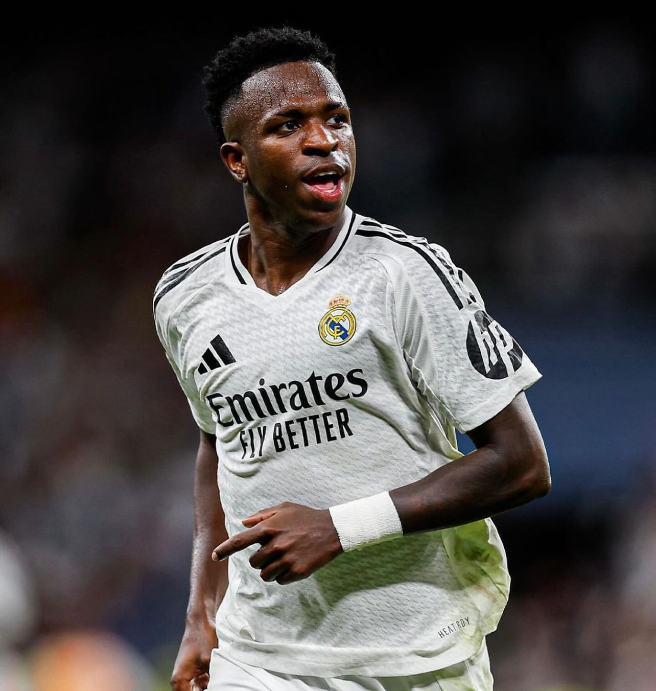 Kit Casa Real Madrid 2024/2025