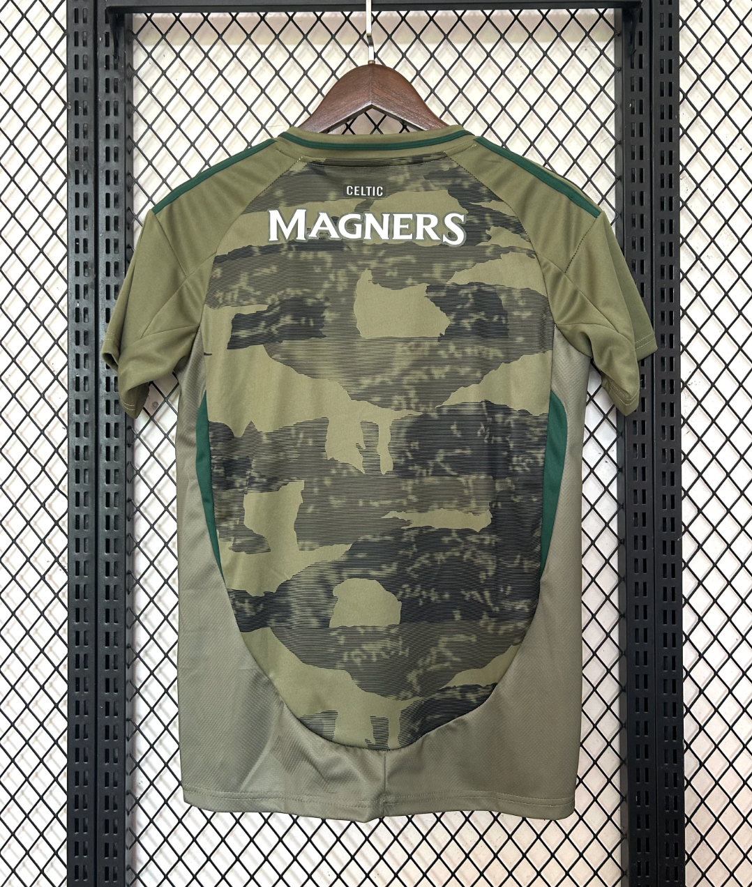 Troisième équipement Celtic 2024–2025 Camouflage