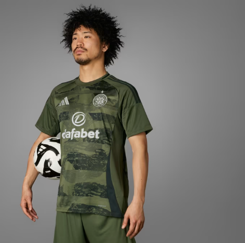 Troisième équipement Celtic 2024–2025 Camouflage