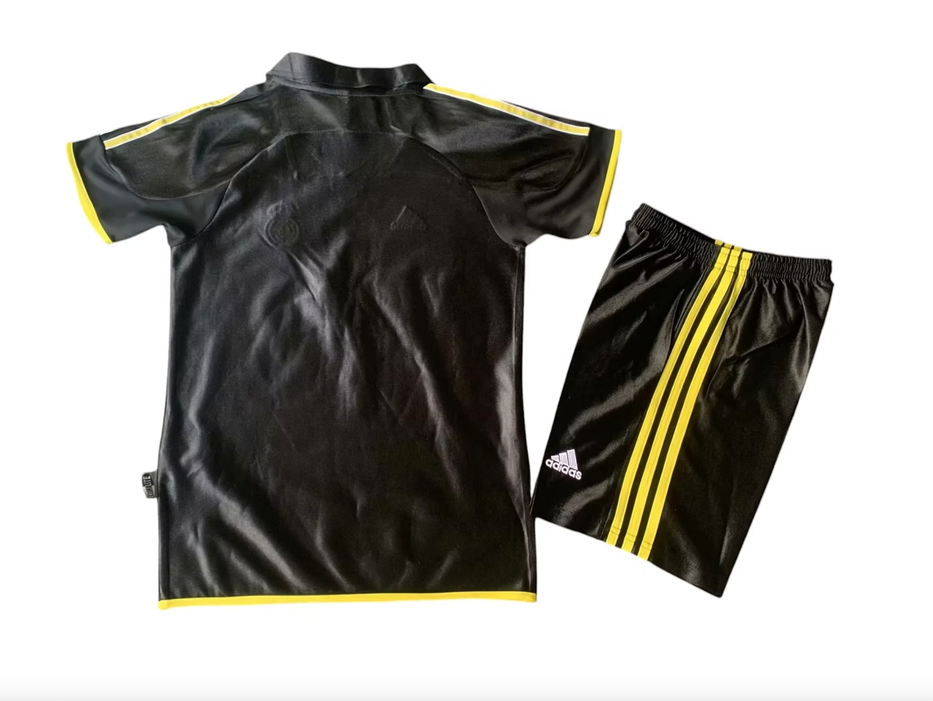 Kit retro visitante Real Madrid para niños 1999/2000