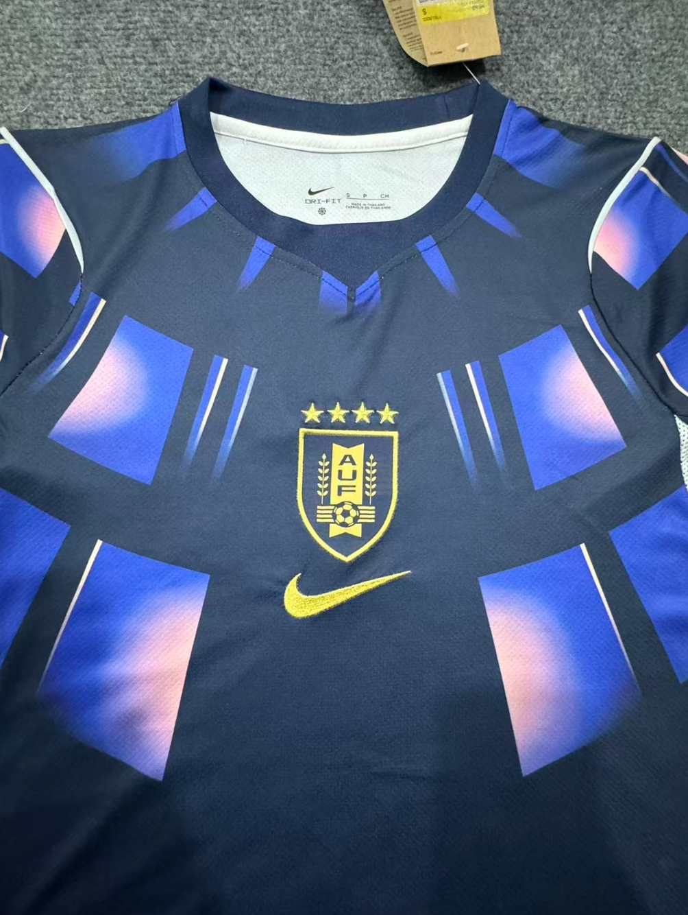 Maglia trasferta Uruguay Coppa del Mondo 2026 edizione Black Panther