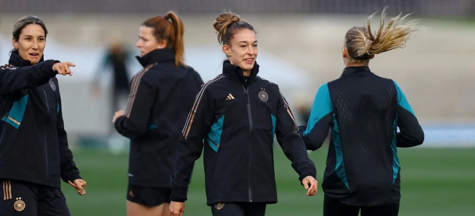 Deutschland Schwarzer Trainingsanzug 23-24