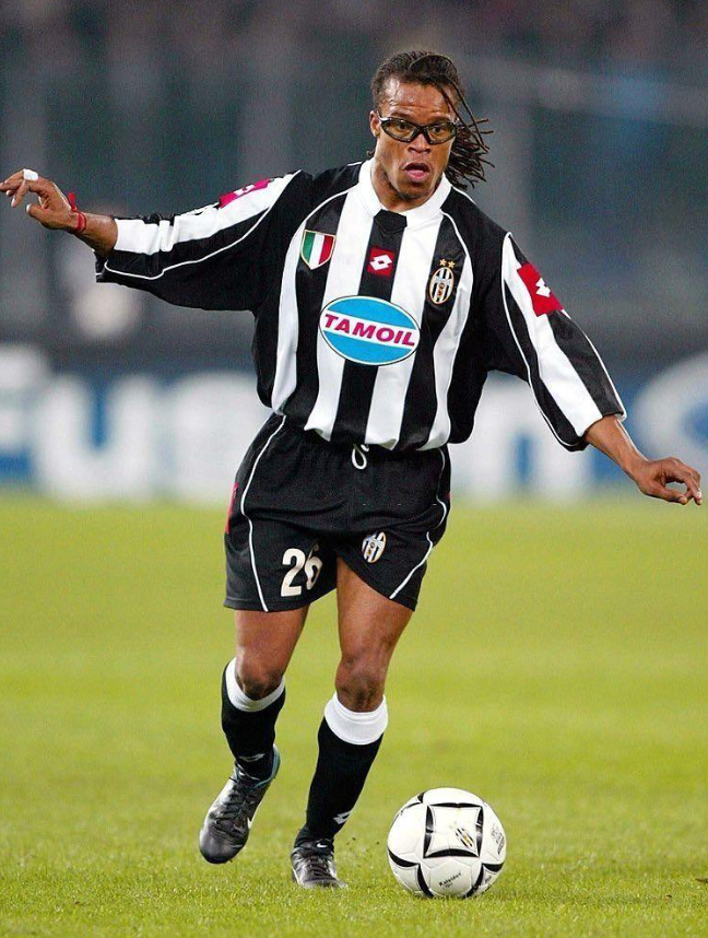 Maglia casa Juventus retrò 2002 / 2003