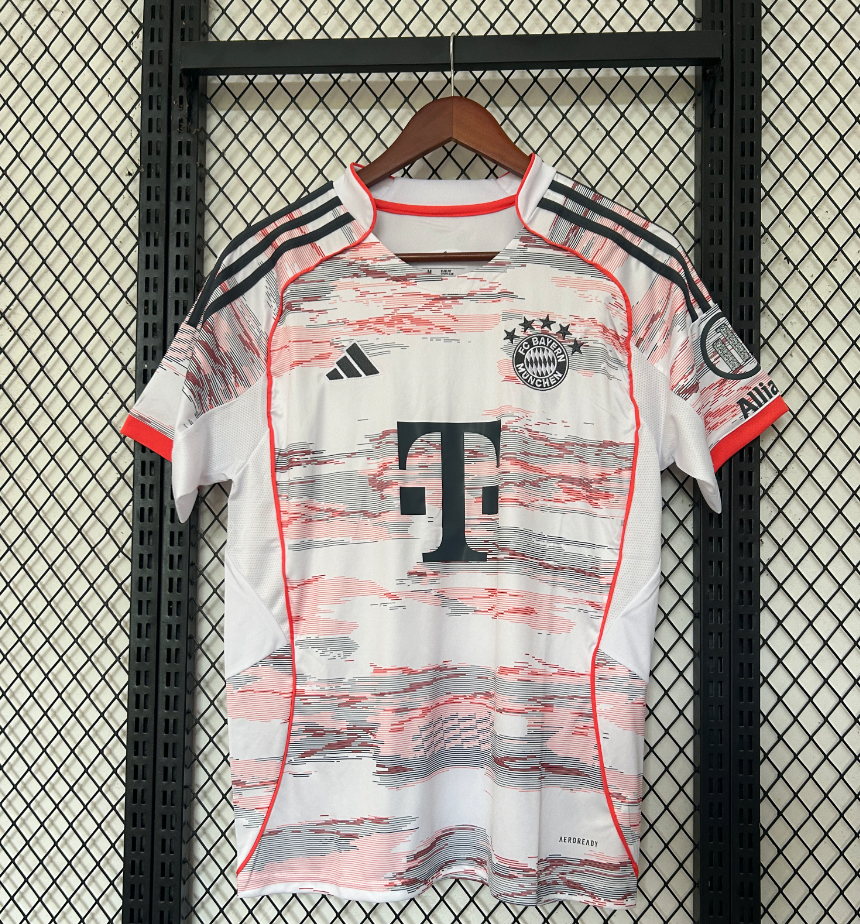 Divisa trasferta Bayern Monaco 2025/2026