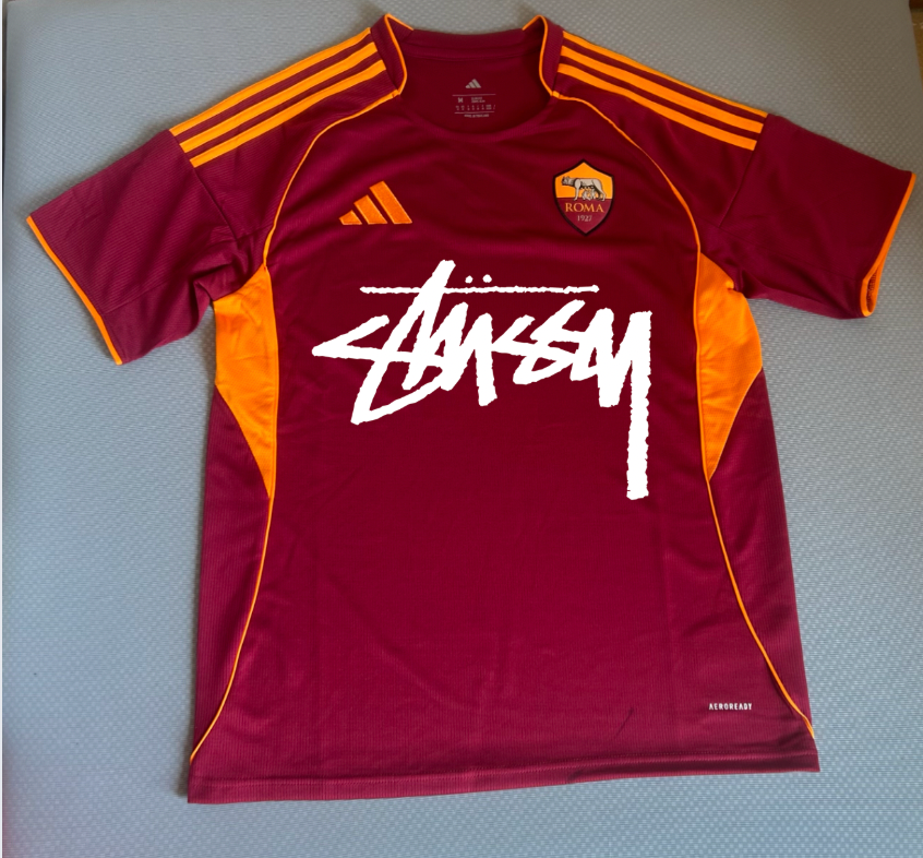 Maglia AS Roma x Stussy Edizione Speciale 2026