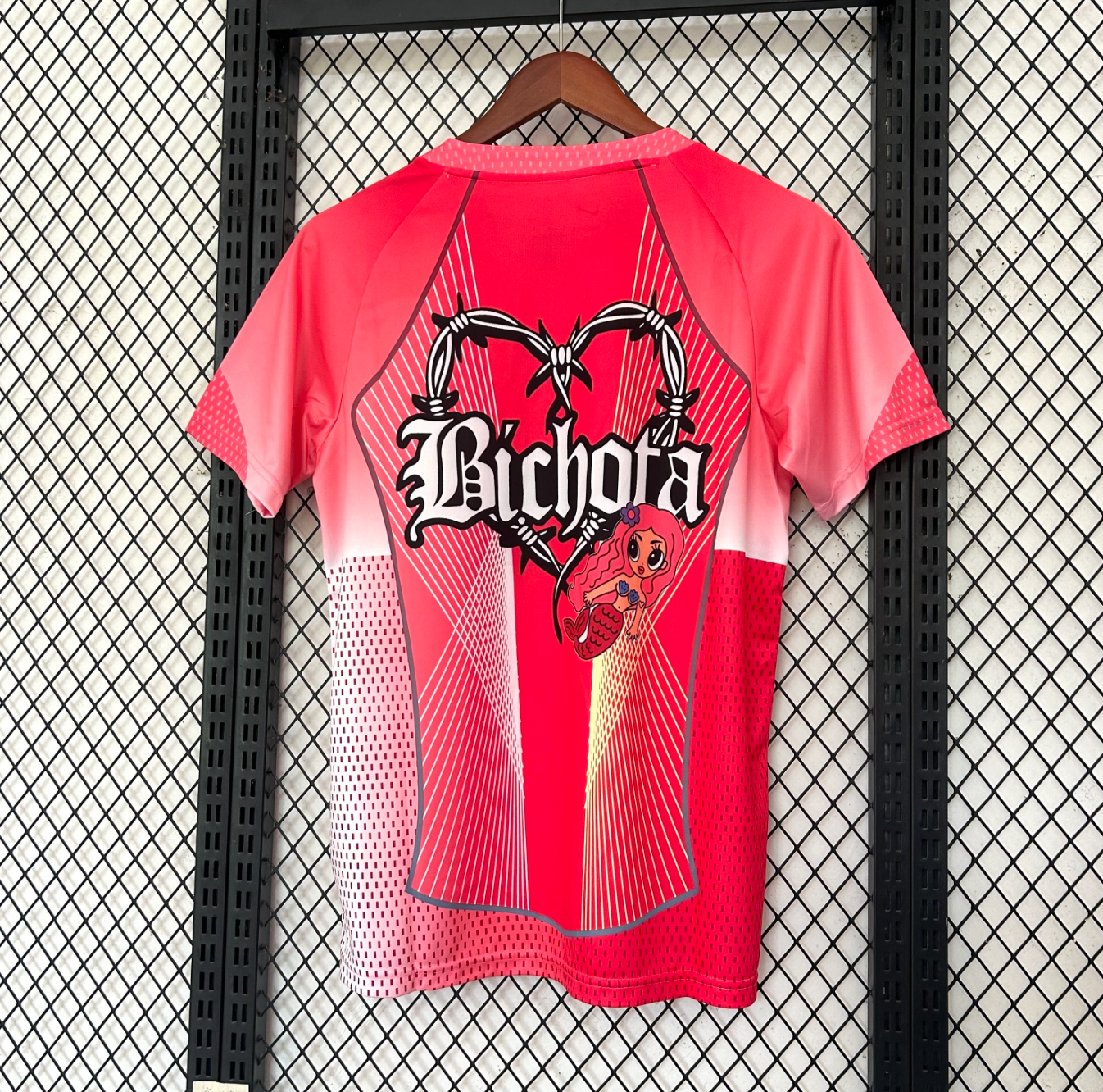 Maglia FC Barcelona Karol G rosa edizione speciale