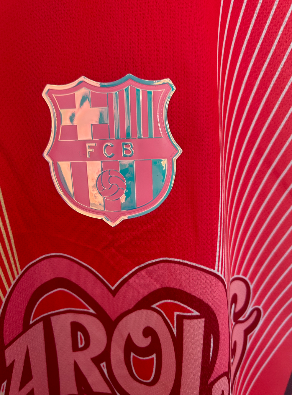 Maglia FC Barcelona Karol G rosa edizione speciale