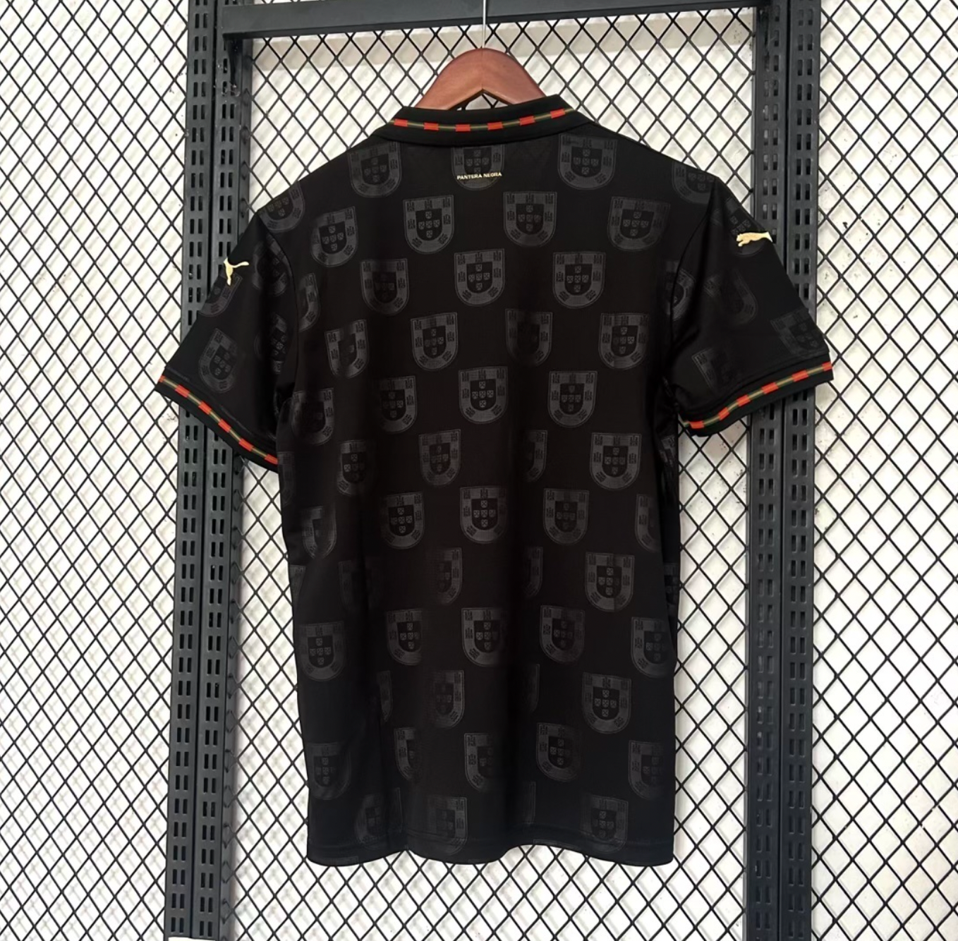 Portugal 2026 Sonderedition Eusébio Trikot – „Pantera Negra“ (Schwarzes Trikot)