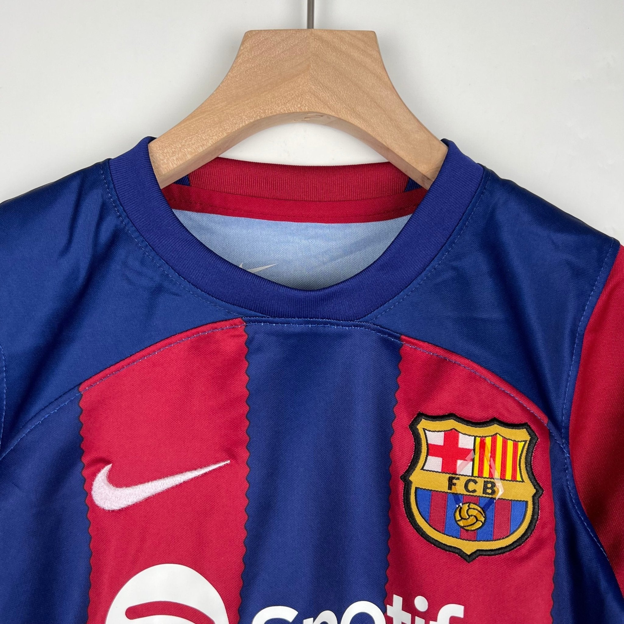 Equipación local Barcelona niños 2023/24