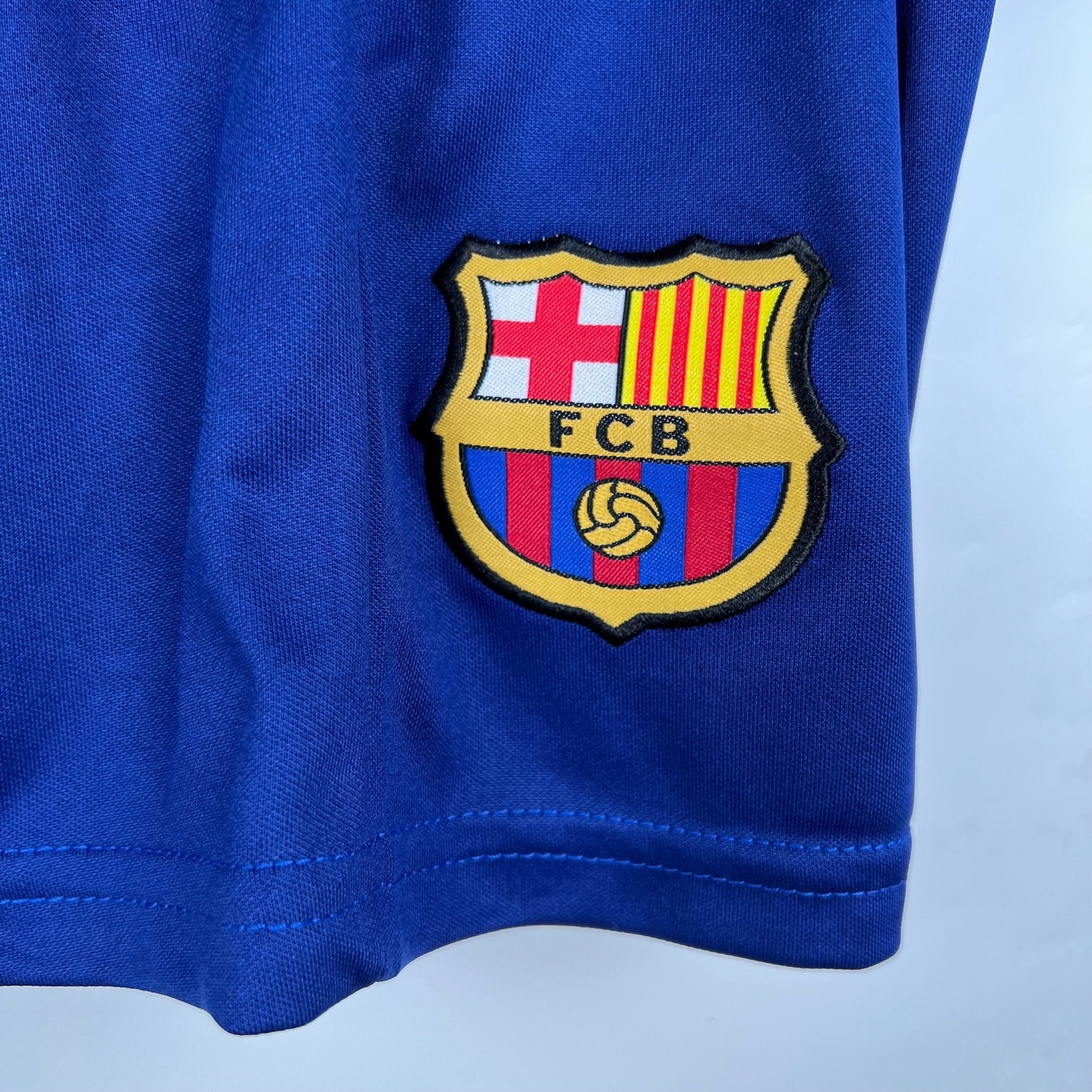 Equipación local Barcelona niños 2023/24