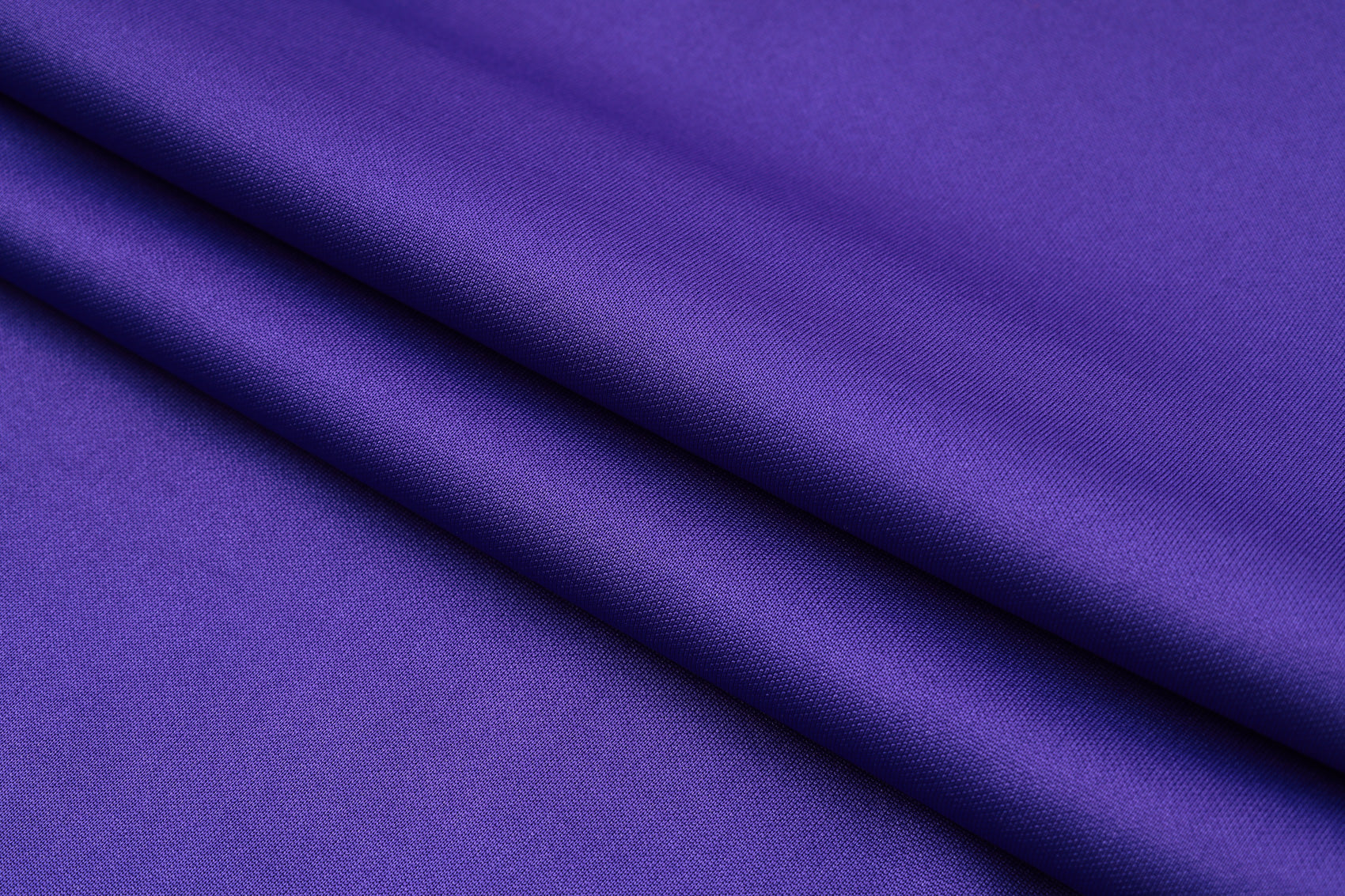 Tuta viola Germania 24-25