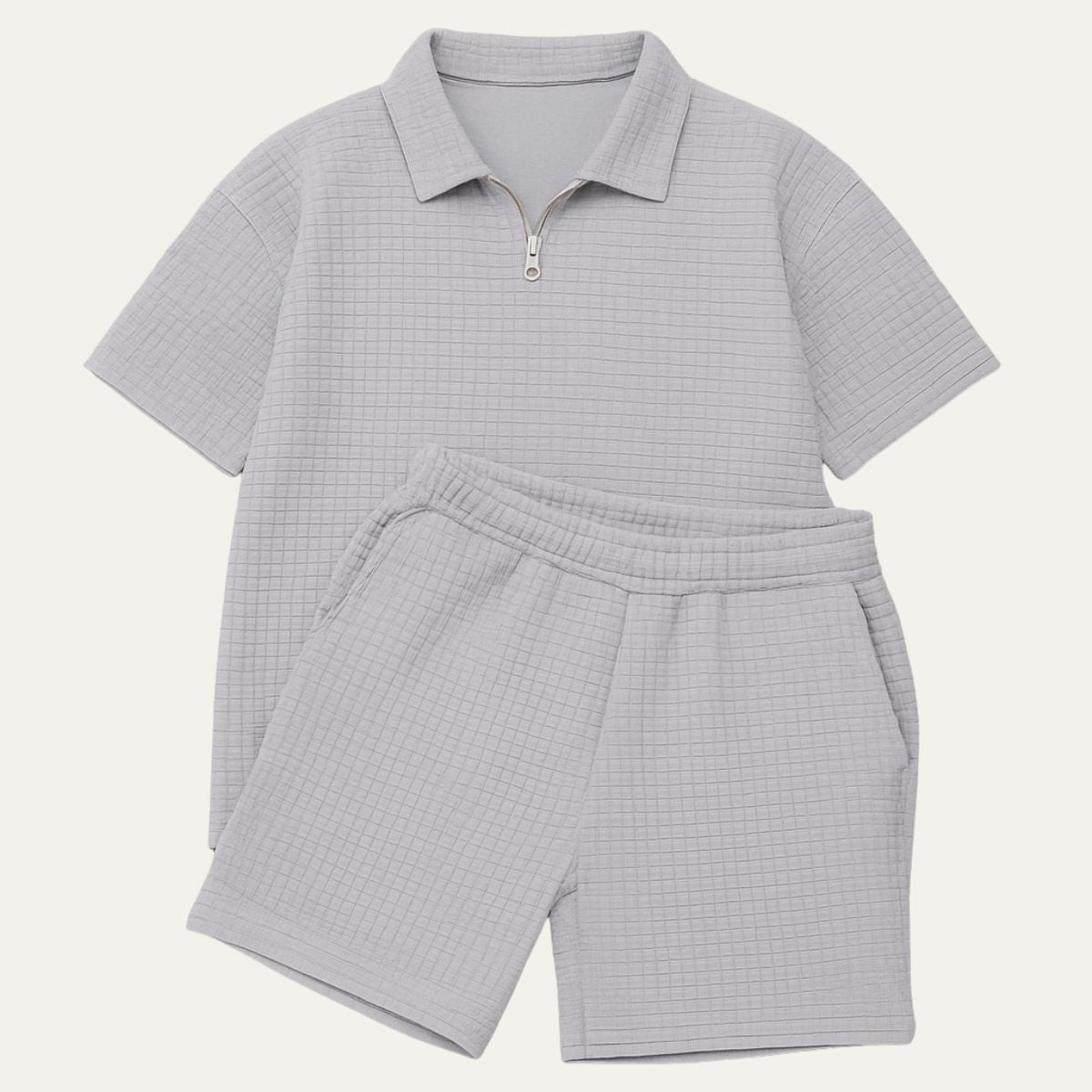 Completo coordinato uomo — Polo con zip, pantaloncini con coulisse, vestibilità comoda