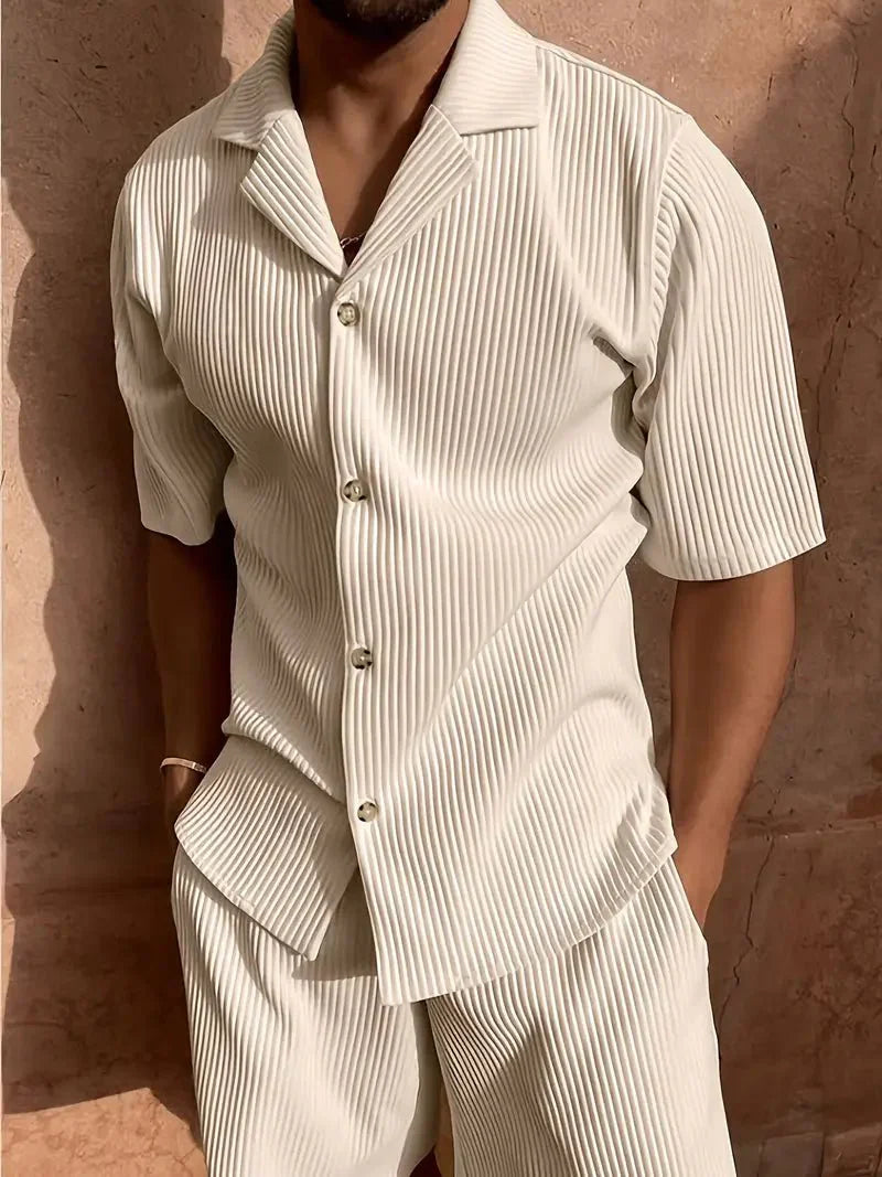 Completo da uomo in lino a due pezzi — Vestibilità rilassata, camicia a maniche corte con collo aperto e pantaloni