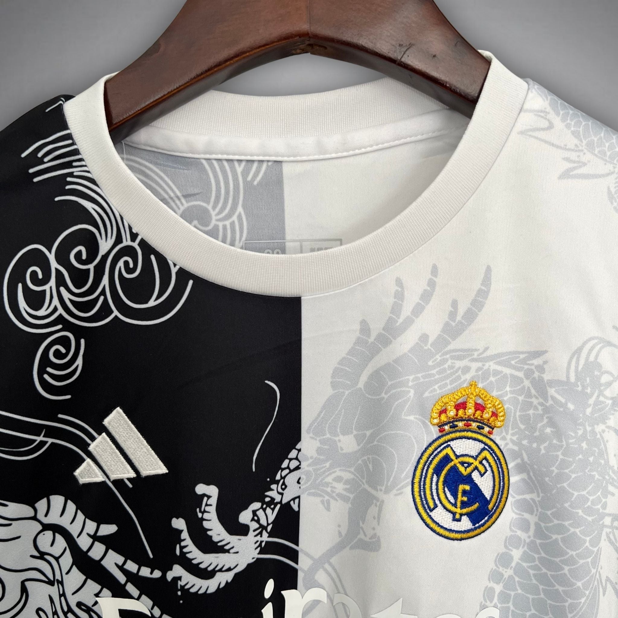 Real Madrid Halb weiß Halb schwarz Drachen Kindertrikot
