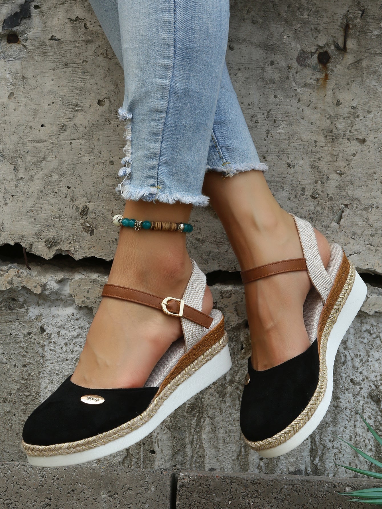 Espadrillas da donna — Punta arrotondata con cinturino alla caviglia