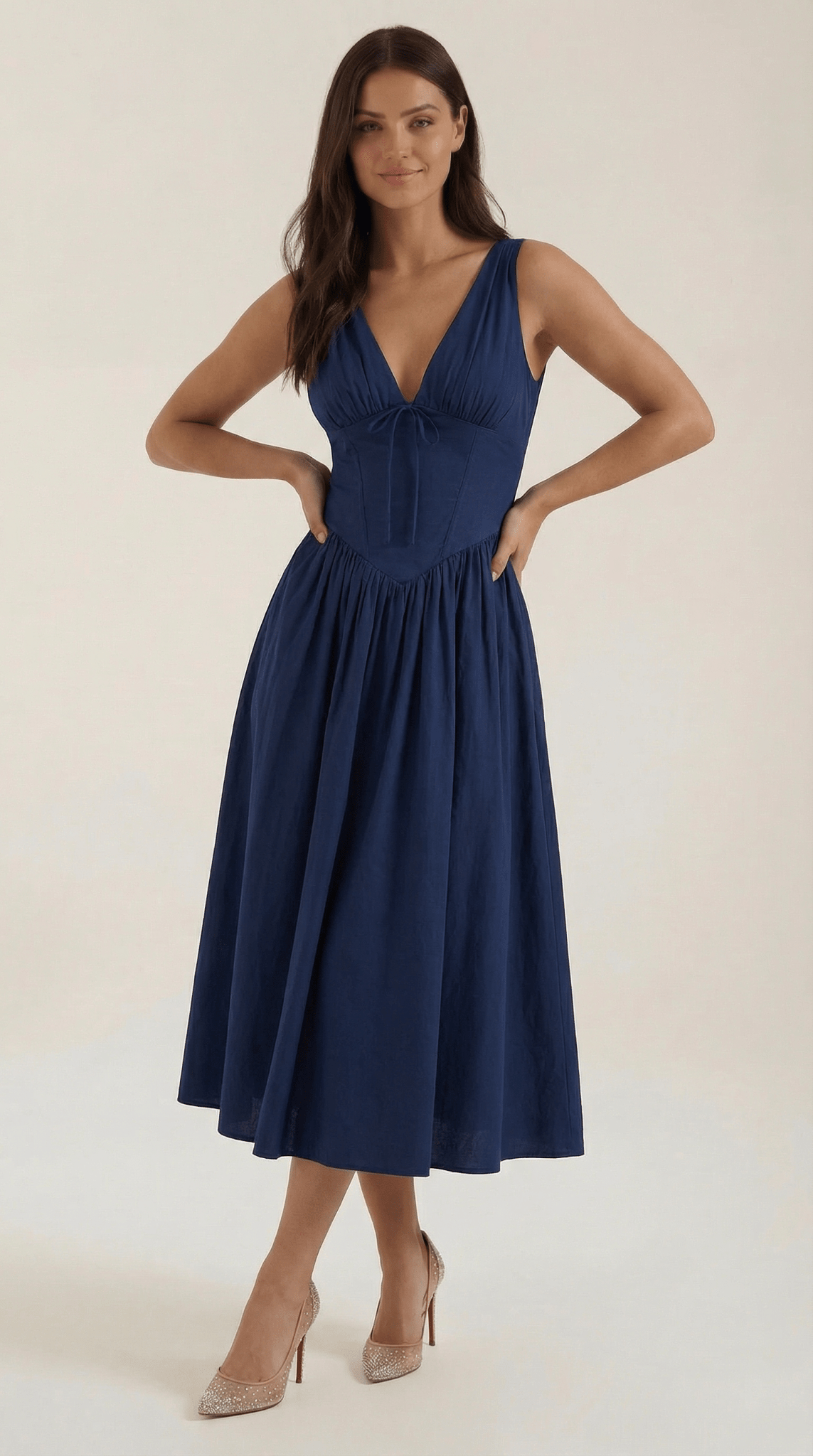 Vestito midi donna — corpetto aderente e scollo a V