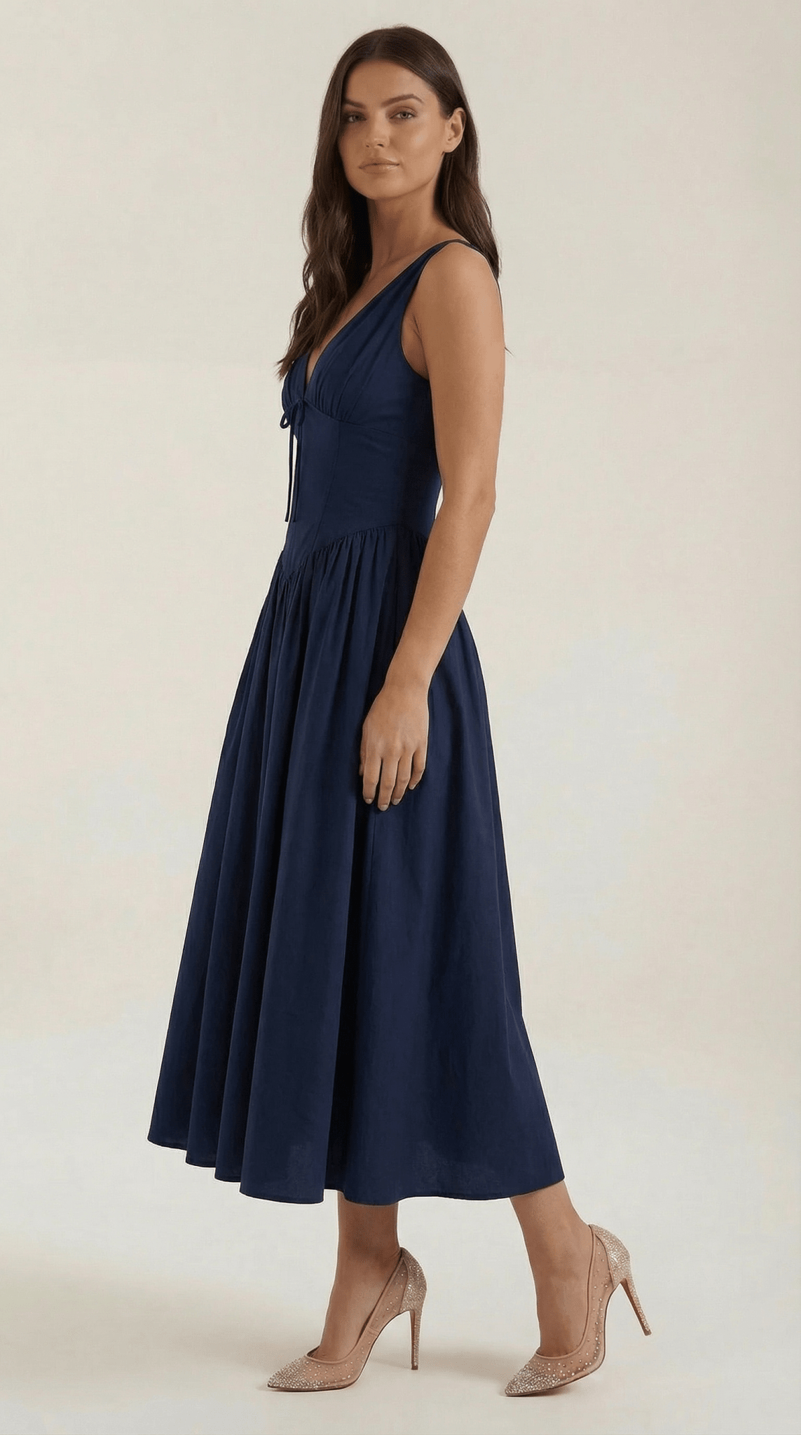 Vestito midi donna — corpetto aderente e scollo a V