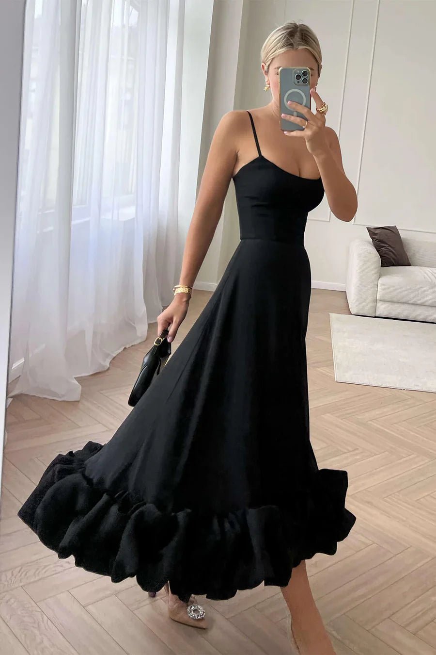 Abito midi da donna — Monospalla, orlo con volant, design aderente