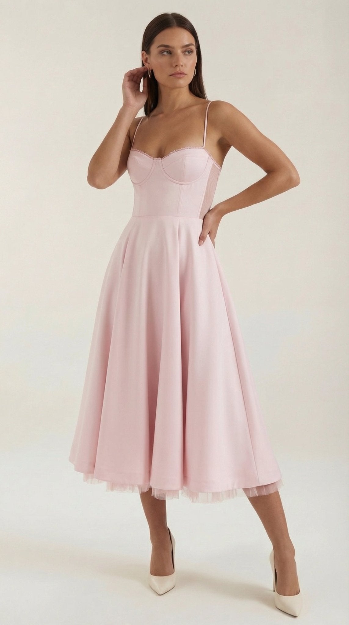 Damen Midikleid — Herzausschnitt & Spaghettiträger