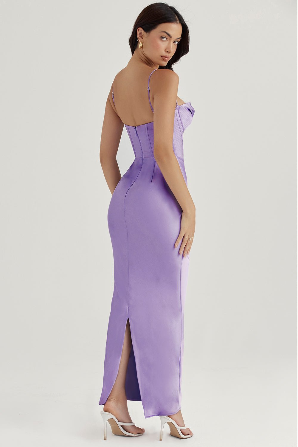 Vestido mini para mujer — ajustado con cierre trasero de lazo plisado