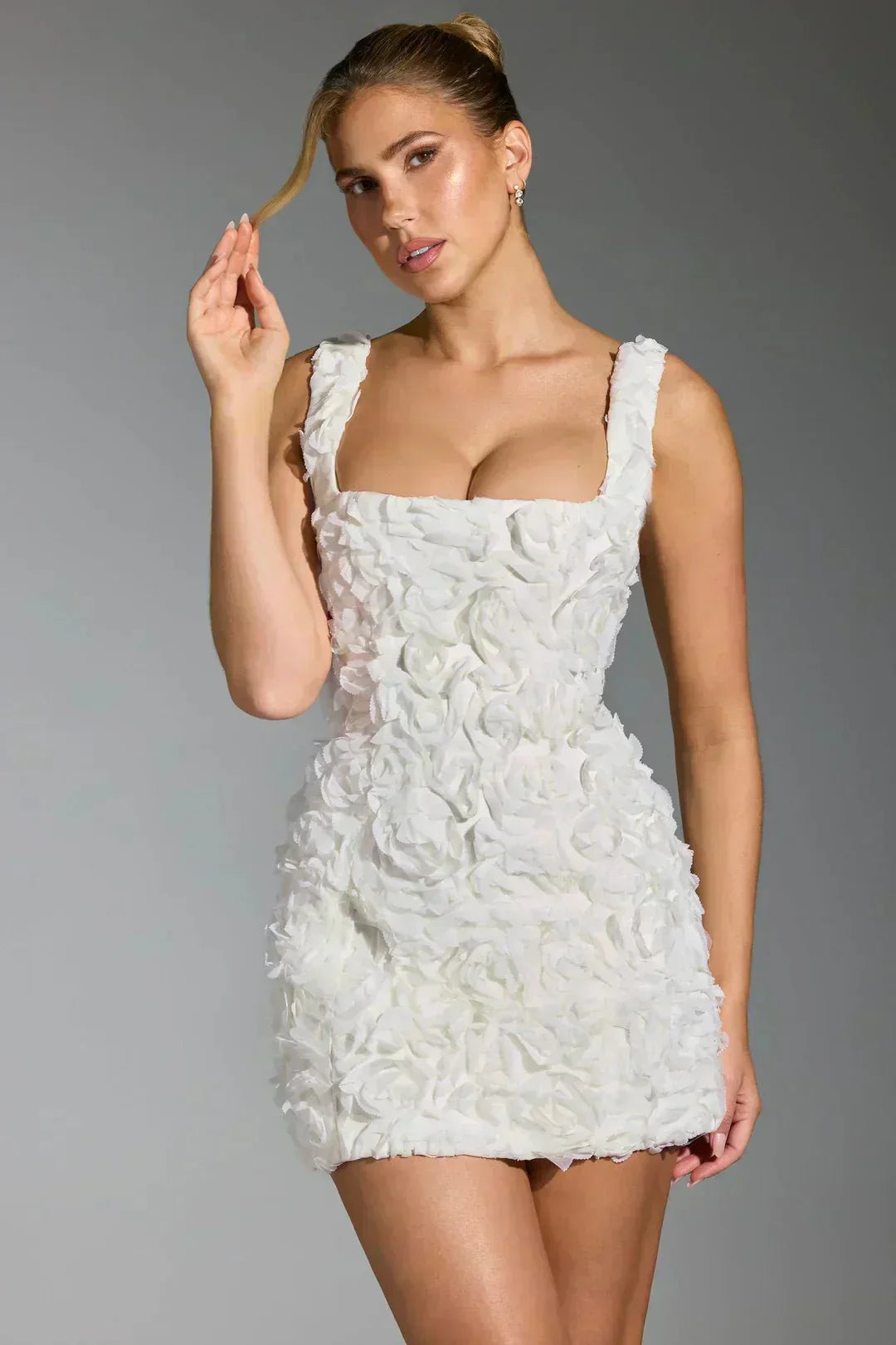 Robe mini femme — moulante col carré manches longues
