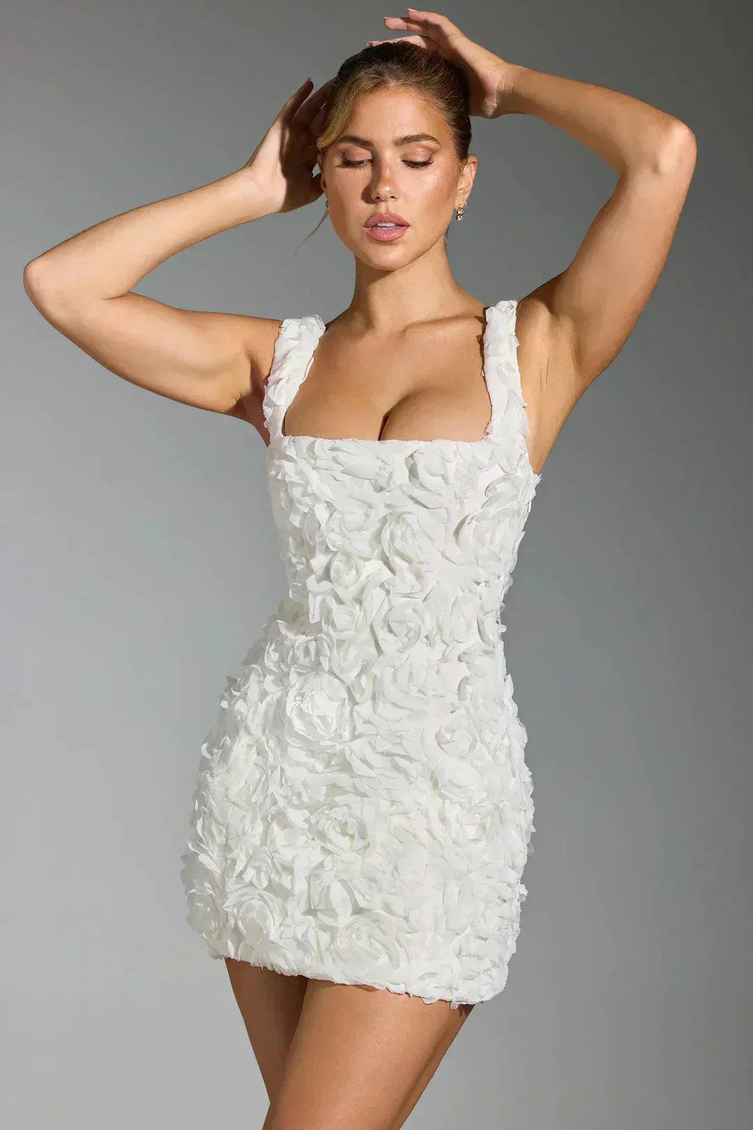Robe mini femme — moulante col carré manches longues