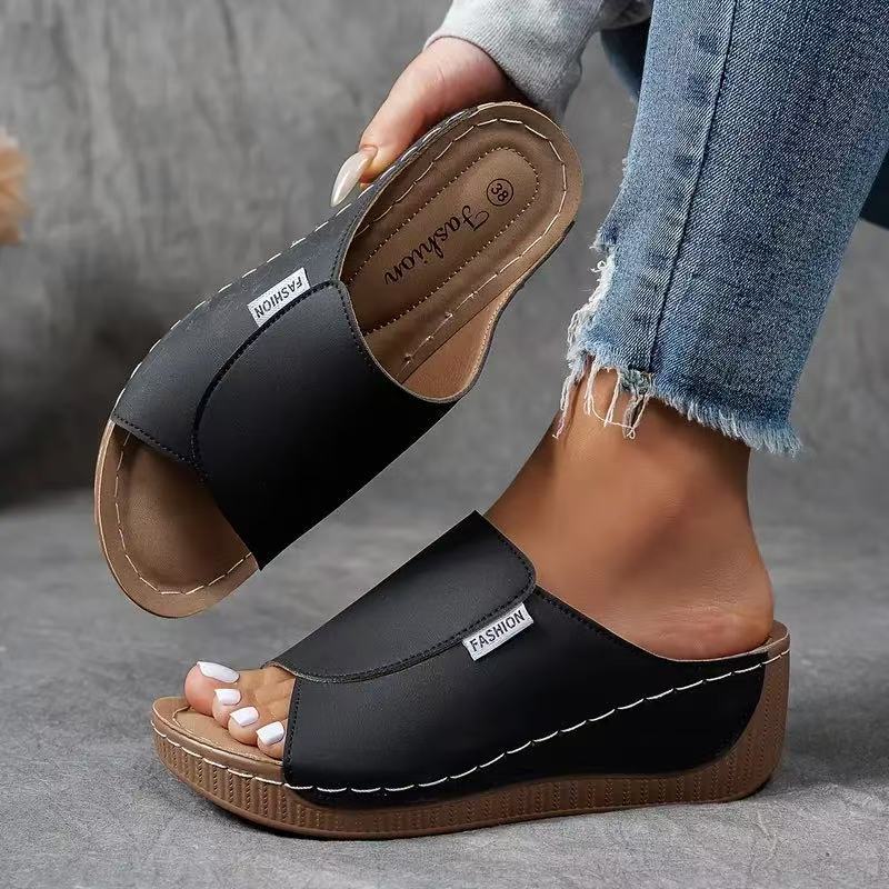 Damen Keilsandalen — Schlupfdesign, offene Zehen, Plateau