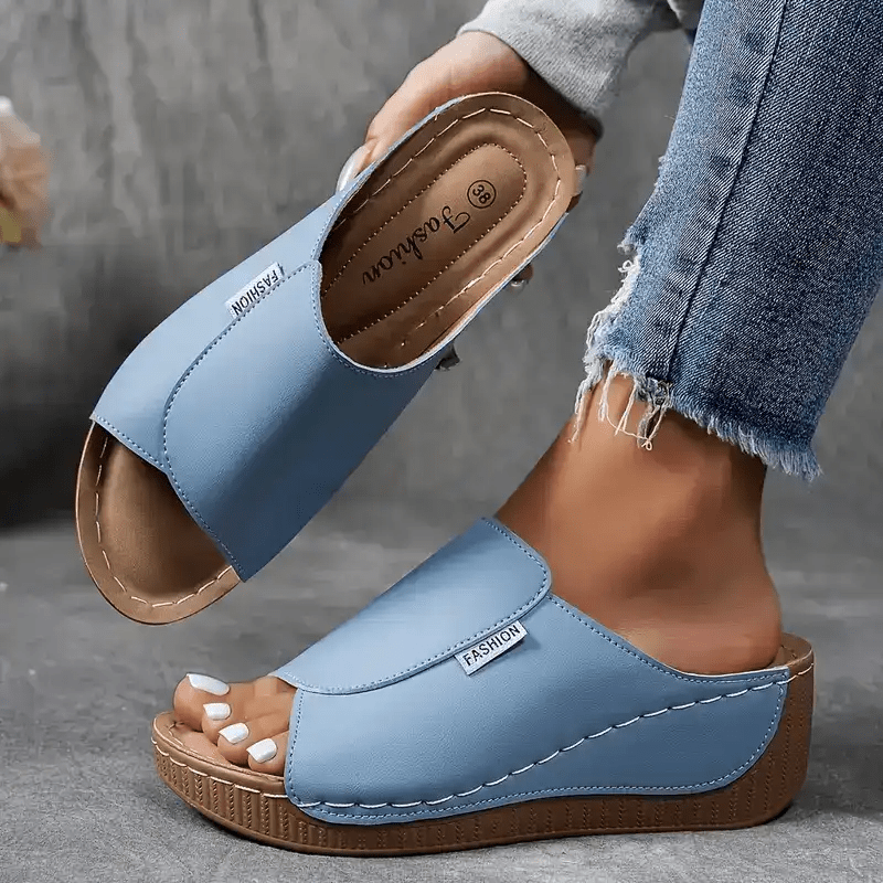 Damen Keilsandalen — Schlupfdesign, offene Zehen, Plateau