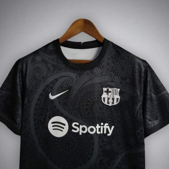 Maglia premium FC Barcellona “Noir Fleur” (rosa nera) 24/25