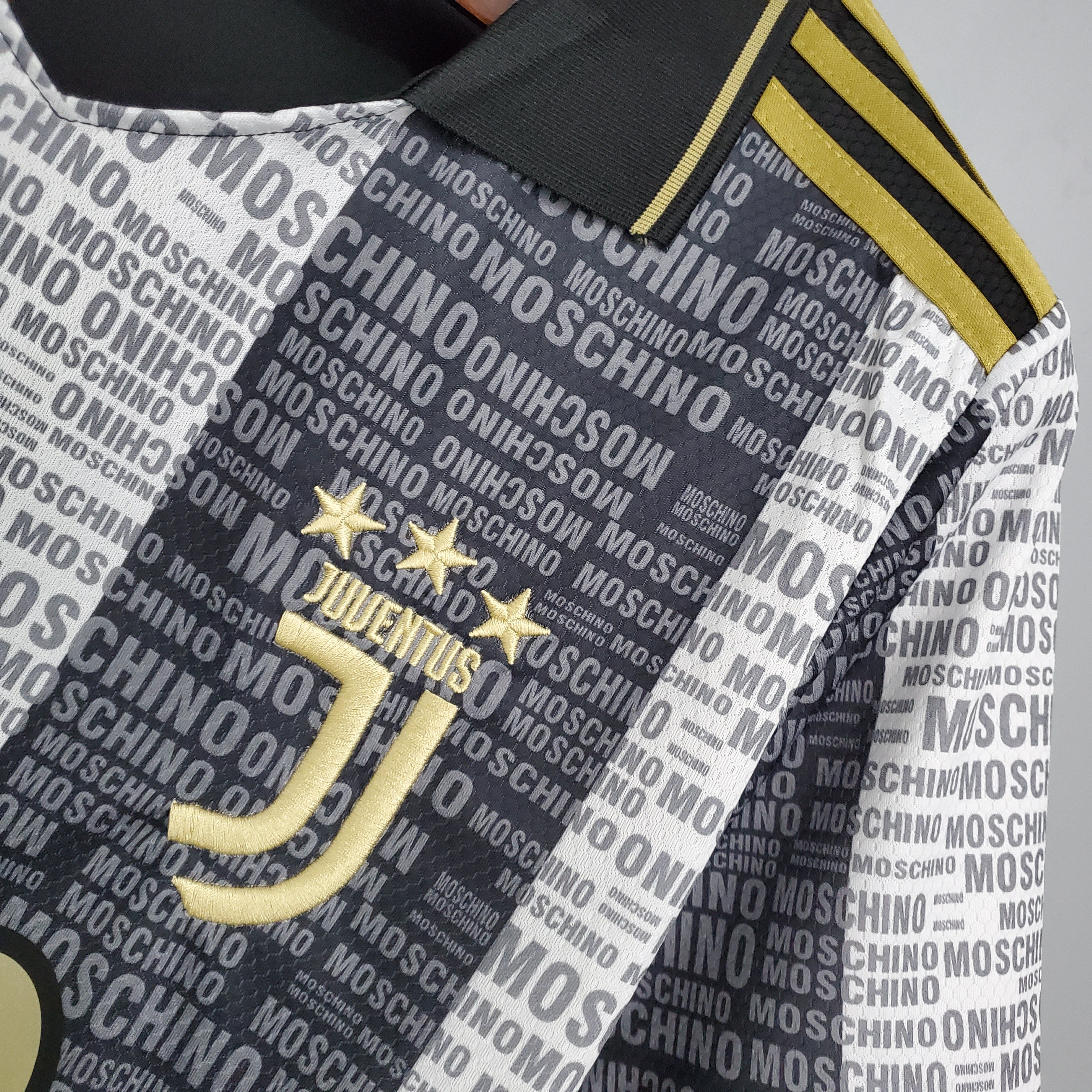Juventus X Moschino Design Speciale