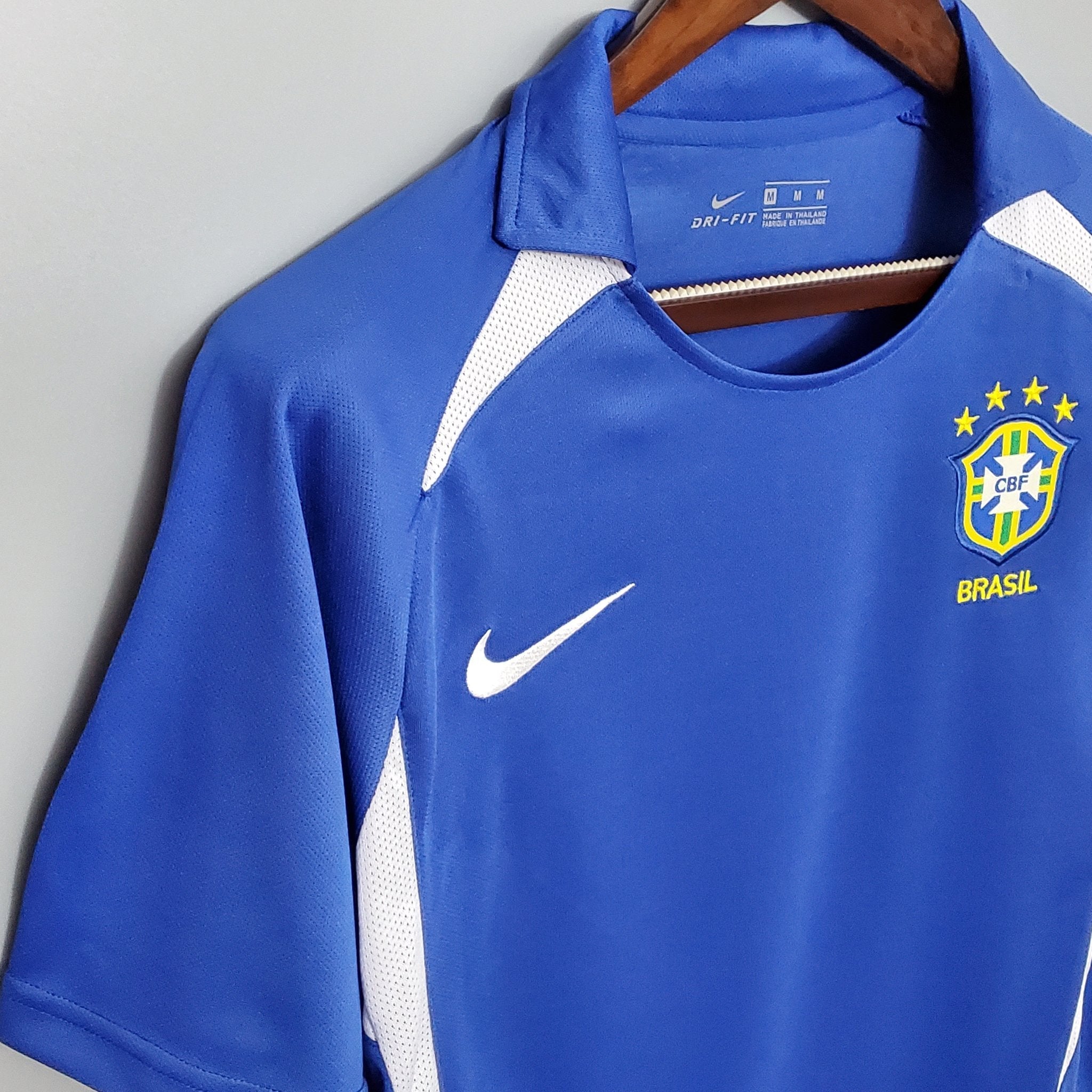 Camiseta retro visitante Brasil 2002
