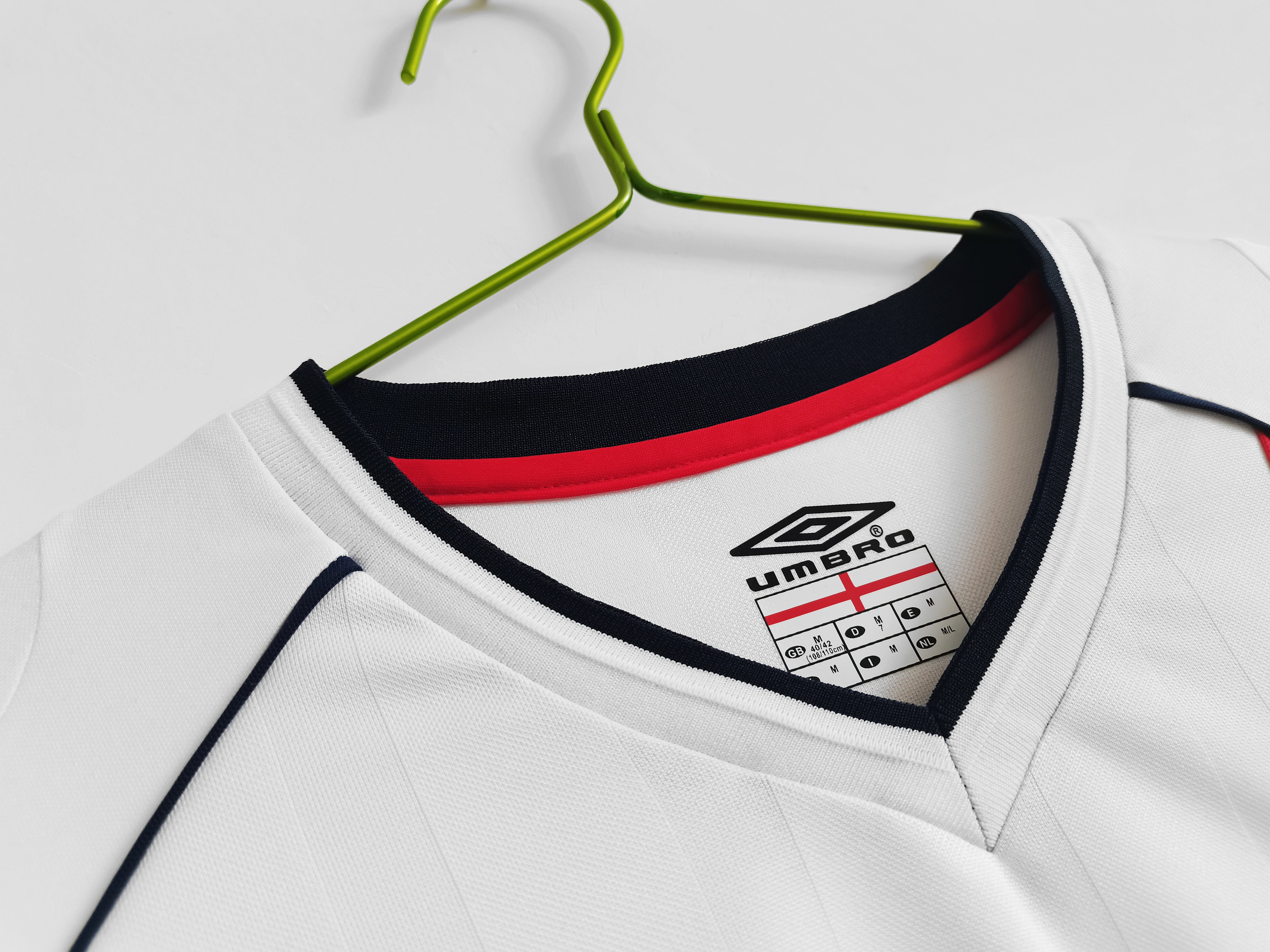 2002 England Heimtrikot mit langen Ärmeln
