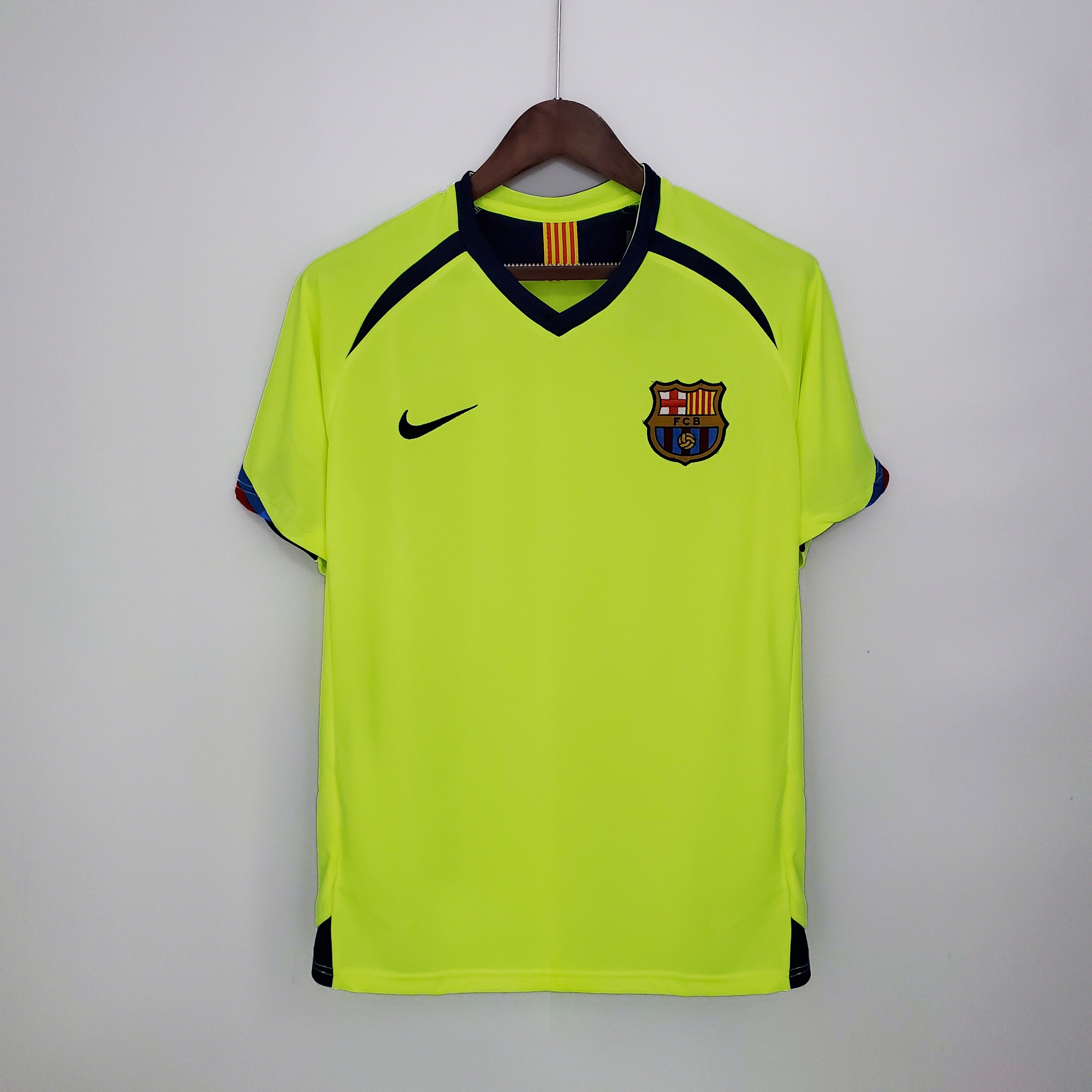 Camiseta de visitante Barcelona 2005/06  