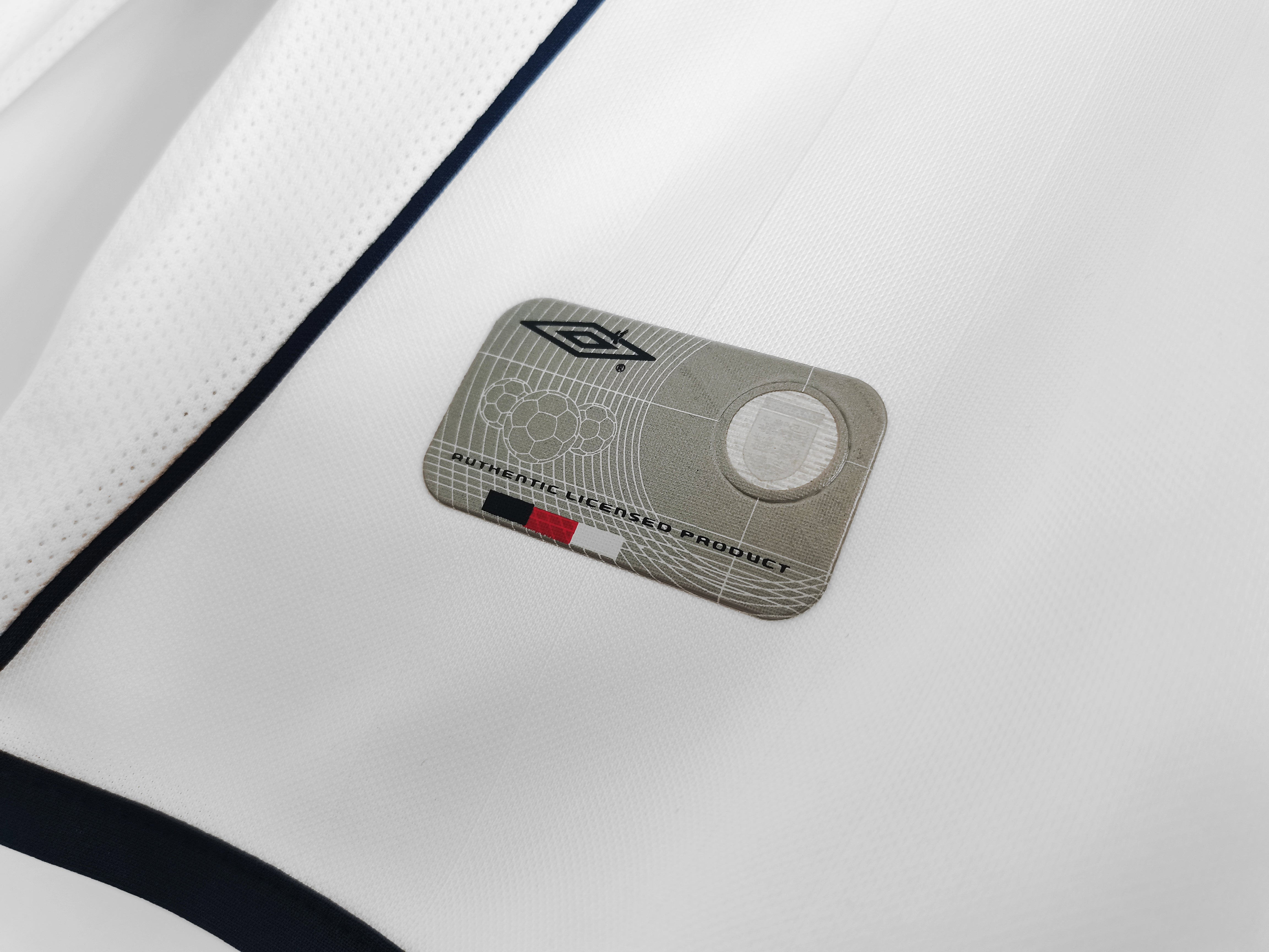2002 England Heimtrikot mit langen Ärmeln