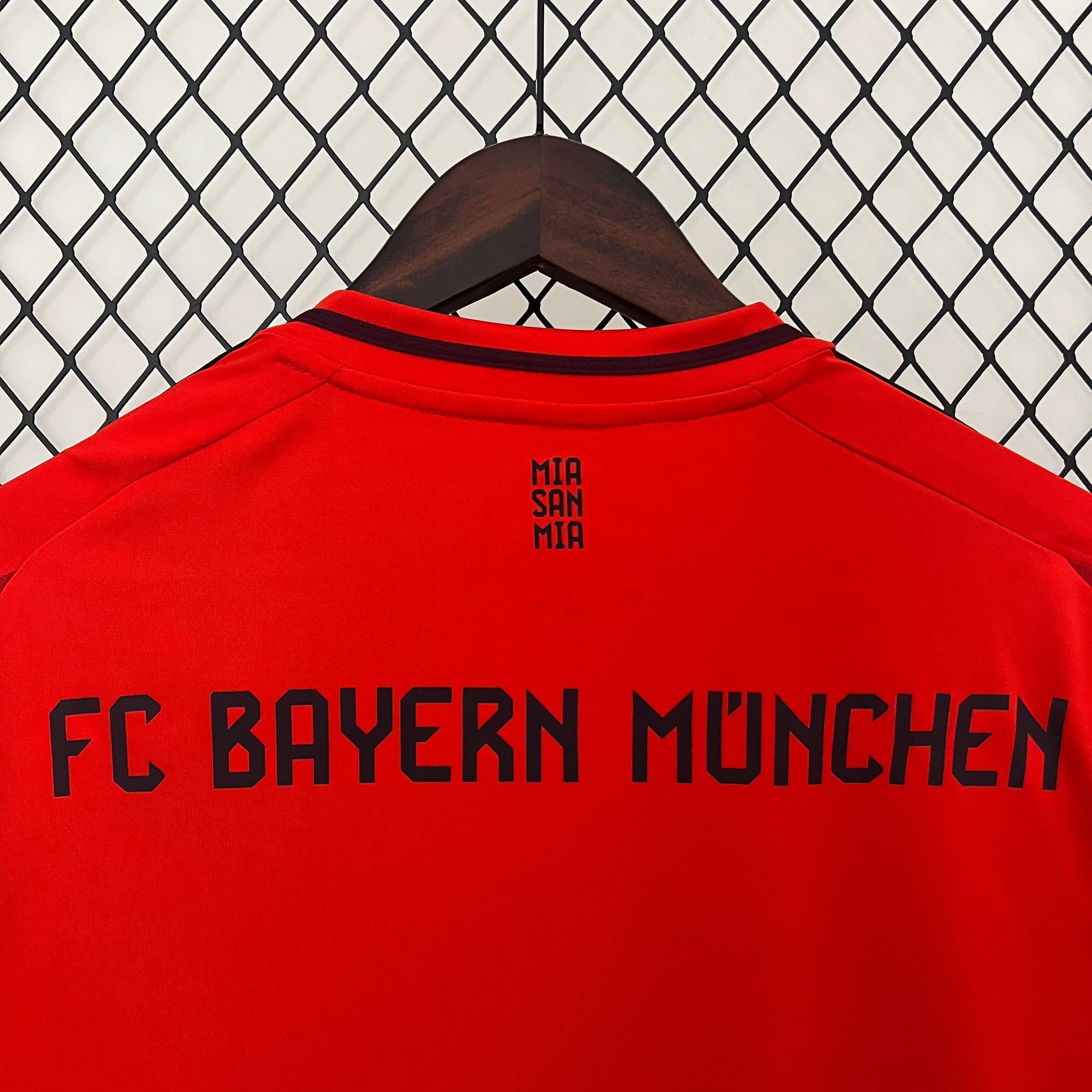 Bayern München Heimtrikot 2024/2025