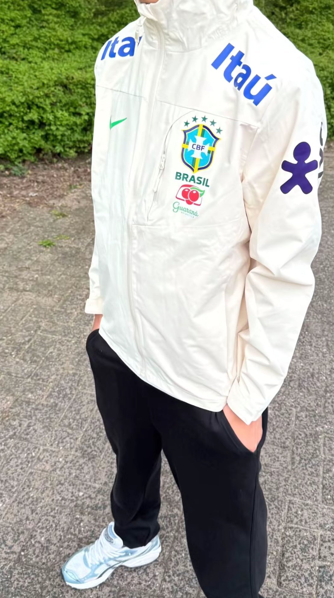 Chaqueta cortavientos blanca Brasil