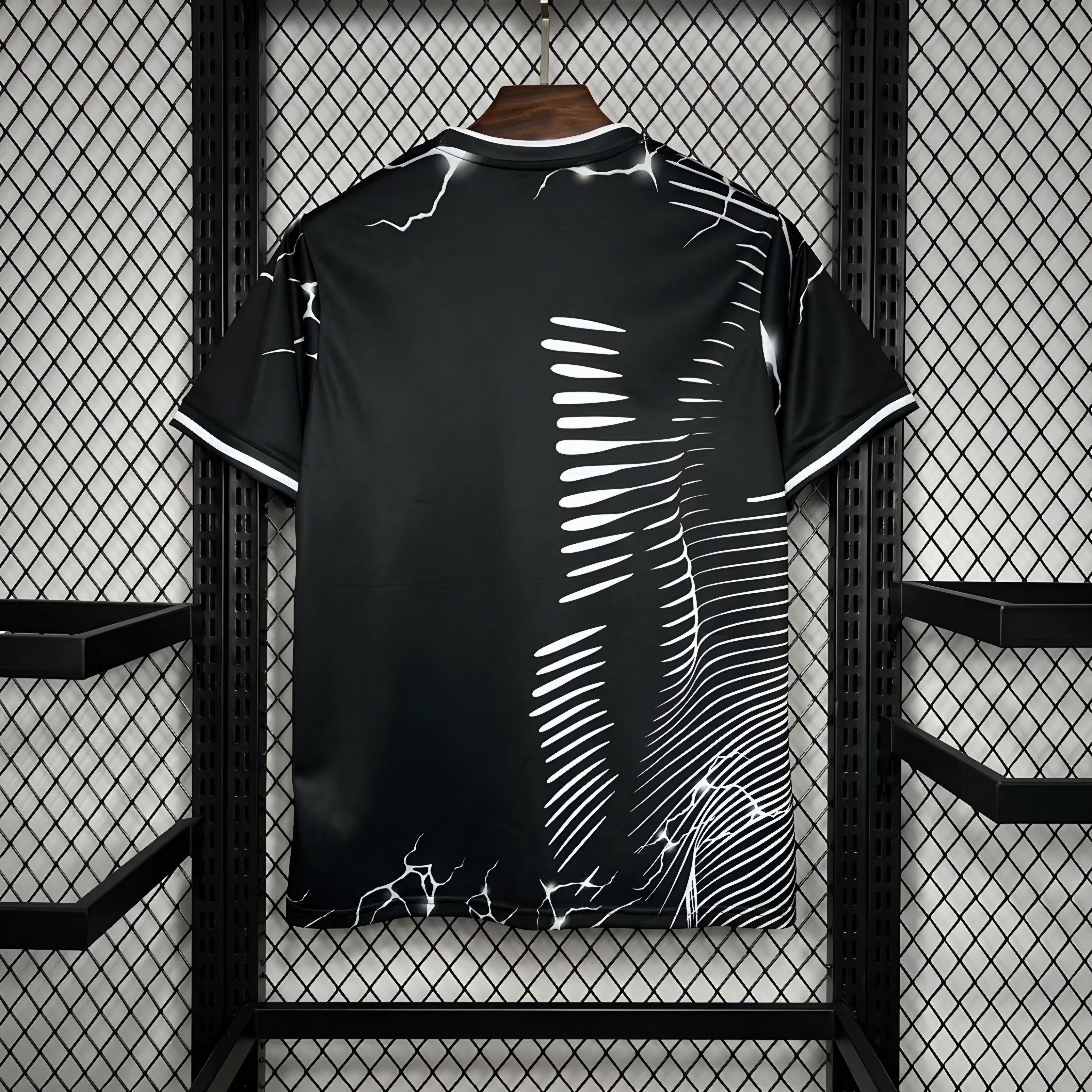 Camiseta edición especial Pantera negra Real Madrid 24/25