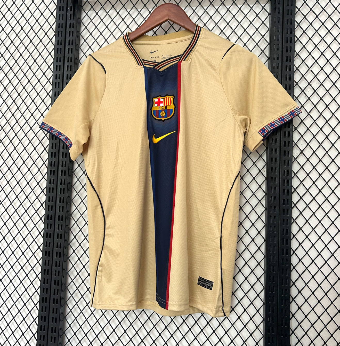 FC BARCELONA 2026/2027 Retro-inspiriertes Trikot (Beige)