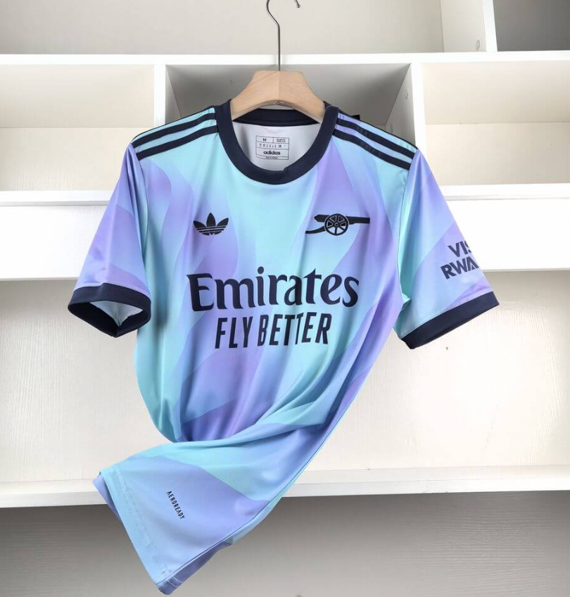 Tercer uniforme Arsenal 2024/2025