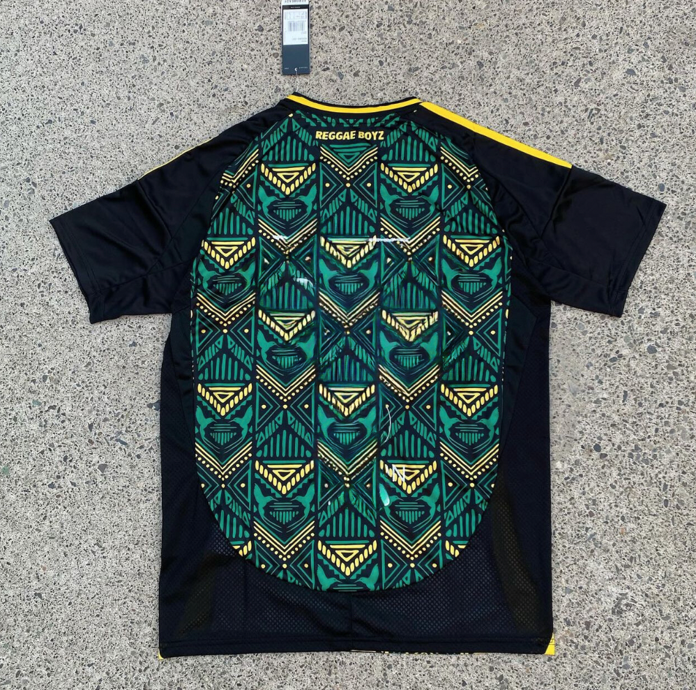 JAMAICA X STUSSY EDICIÓN ESPECIAL 2024/2025