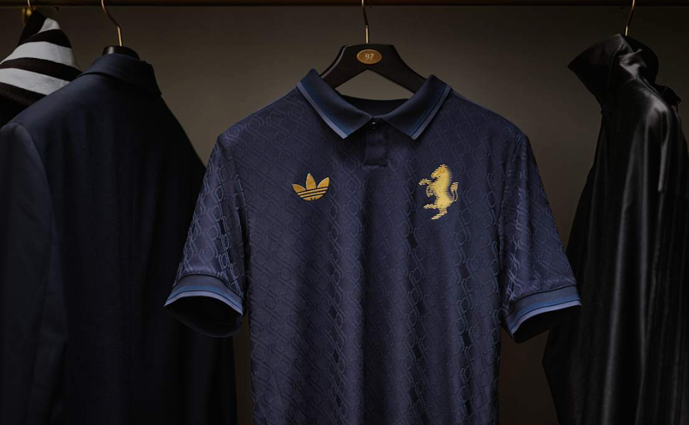 JUVENTUS 2024/25 DRITTES TRIKOT