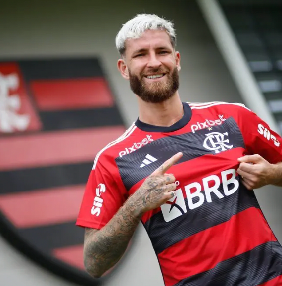 Kit Casa Flamengo 2023/24