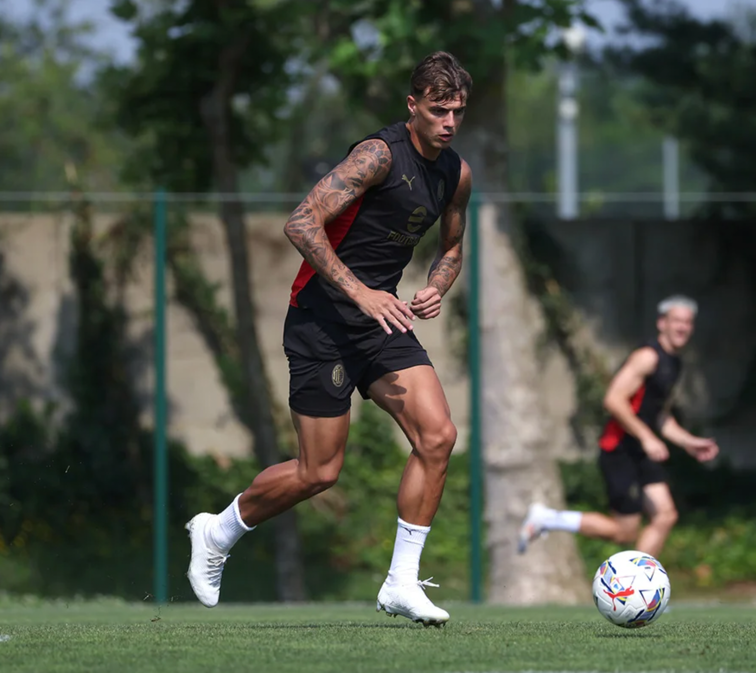 Set allenamento smanicato AC Milan 2025